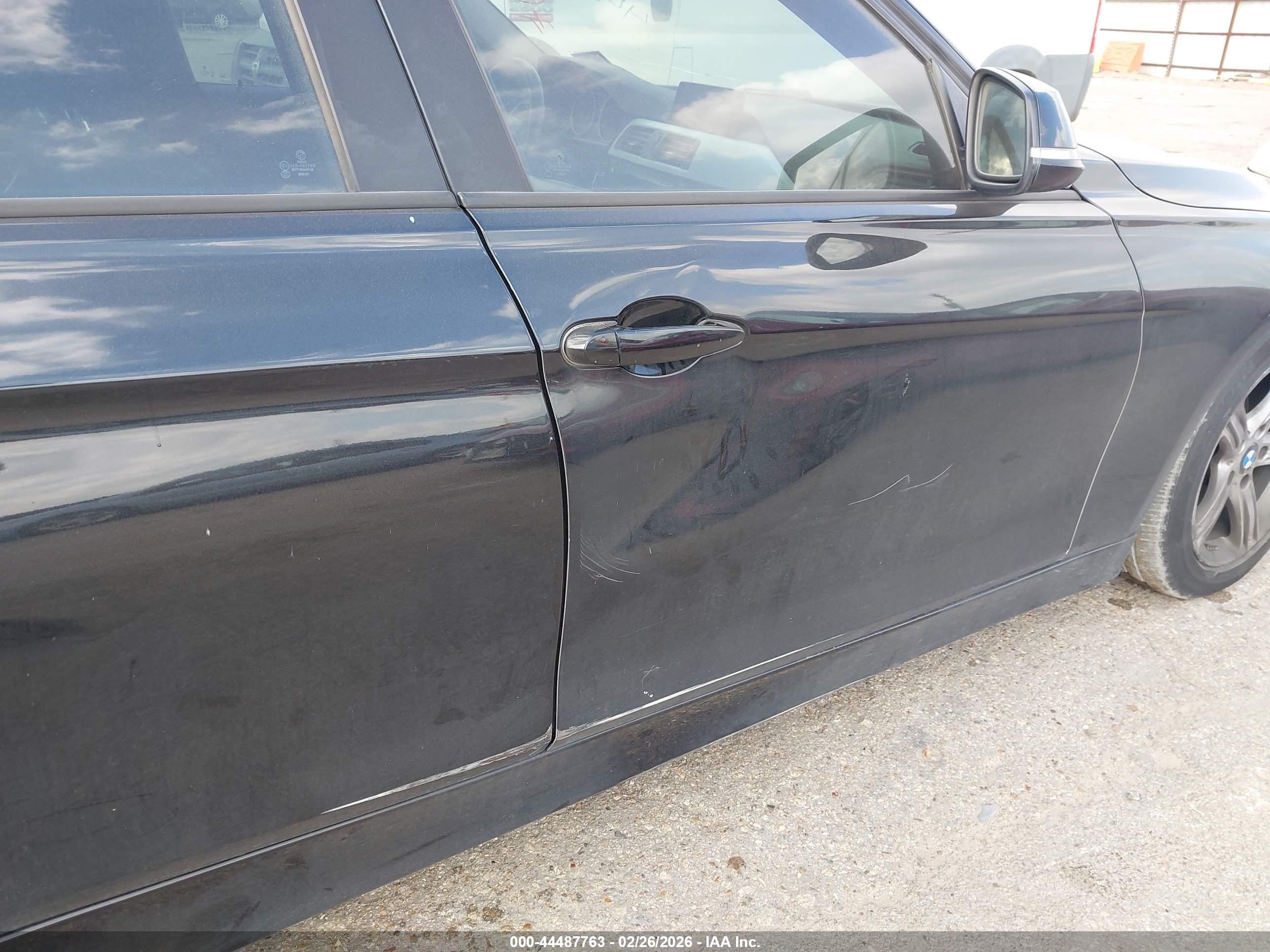 BMW 328I image 6