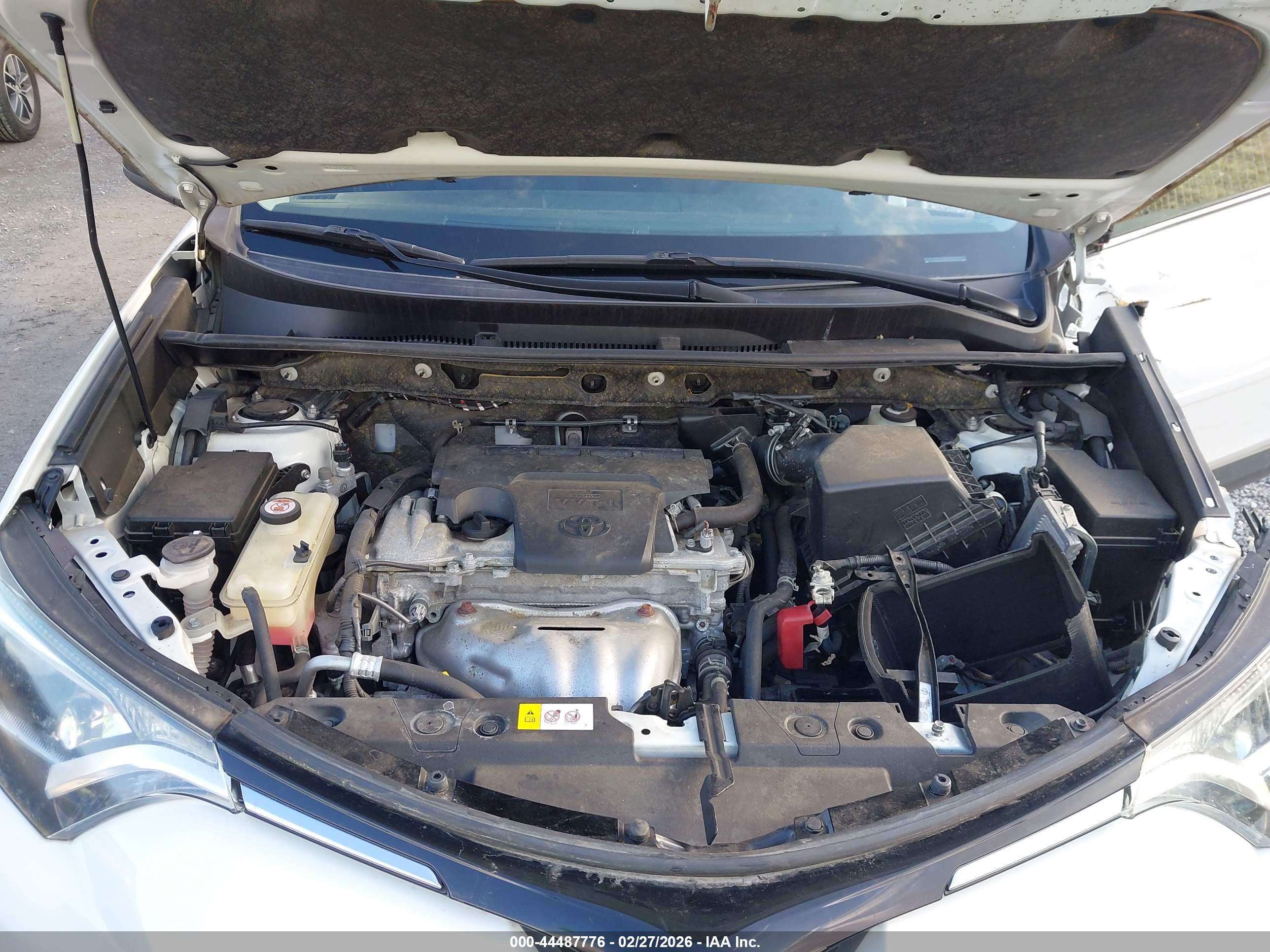 TOYOTA RAV4 image 10