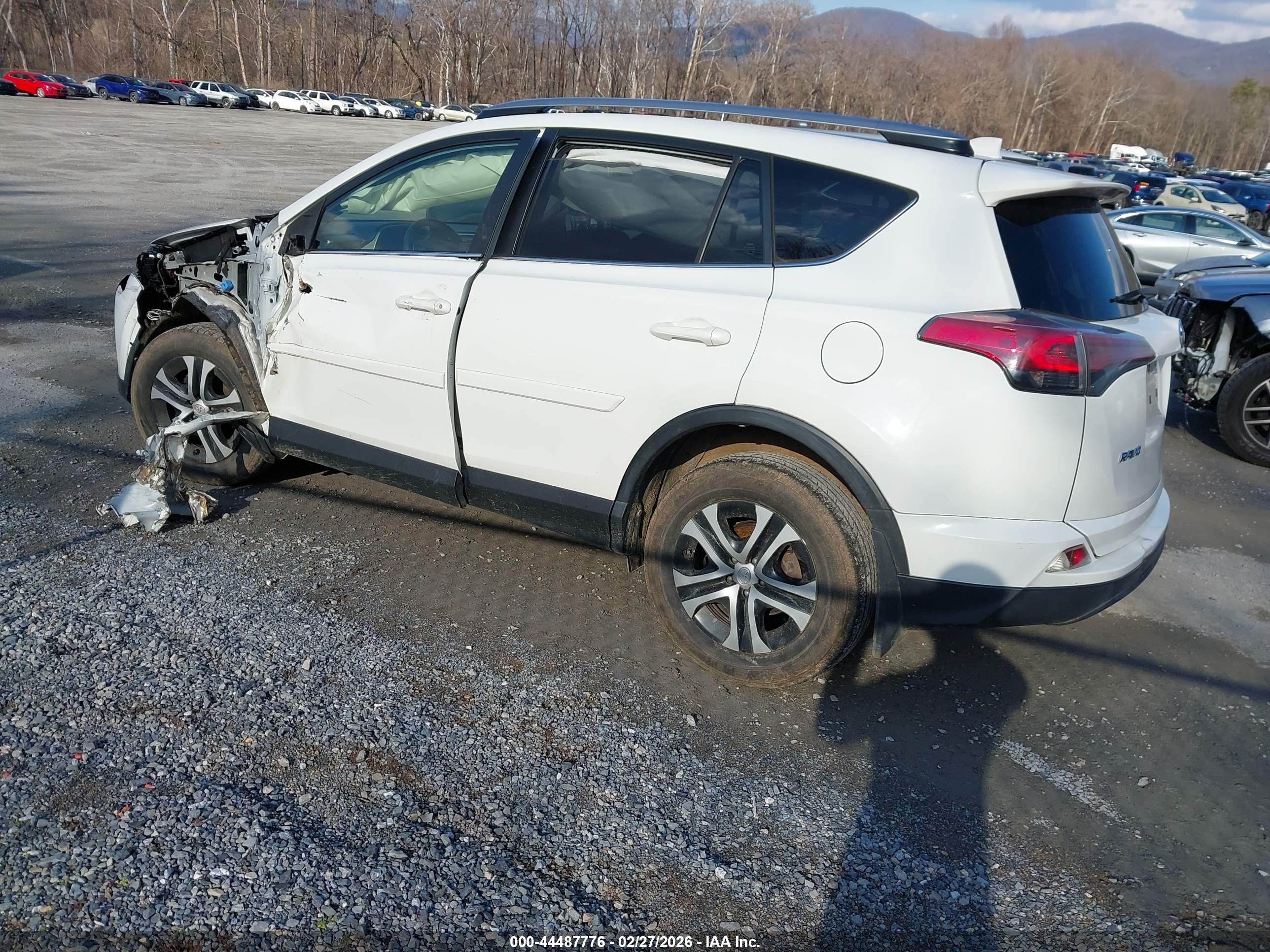 TOYOTA RAV4 image 3