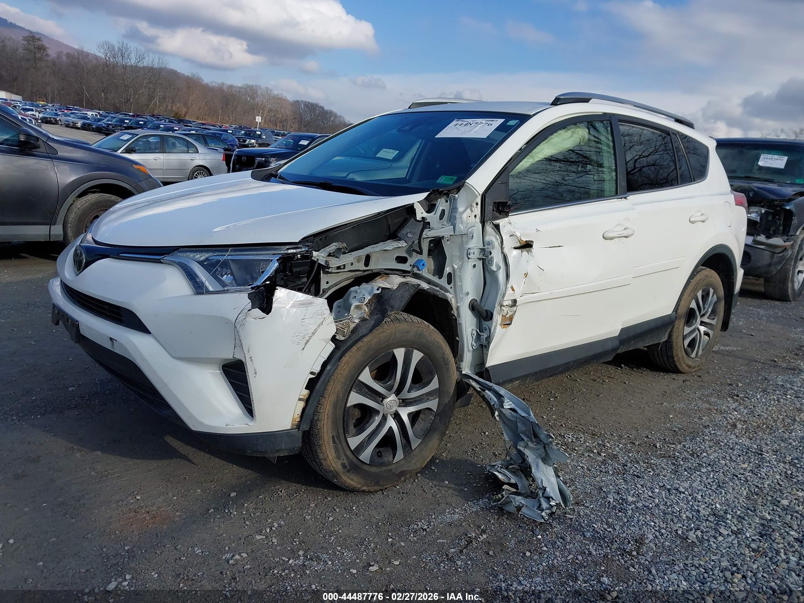 TOYOTA RAV4 image 6