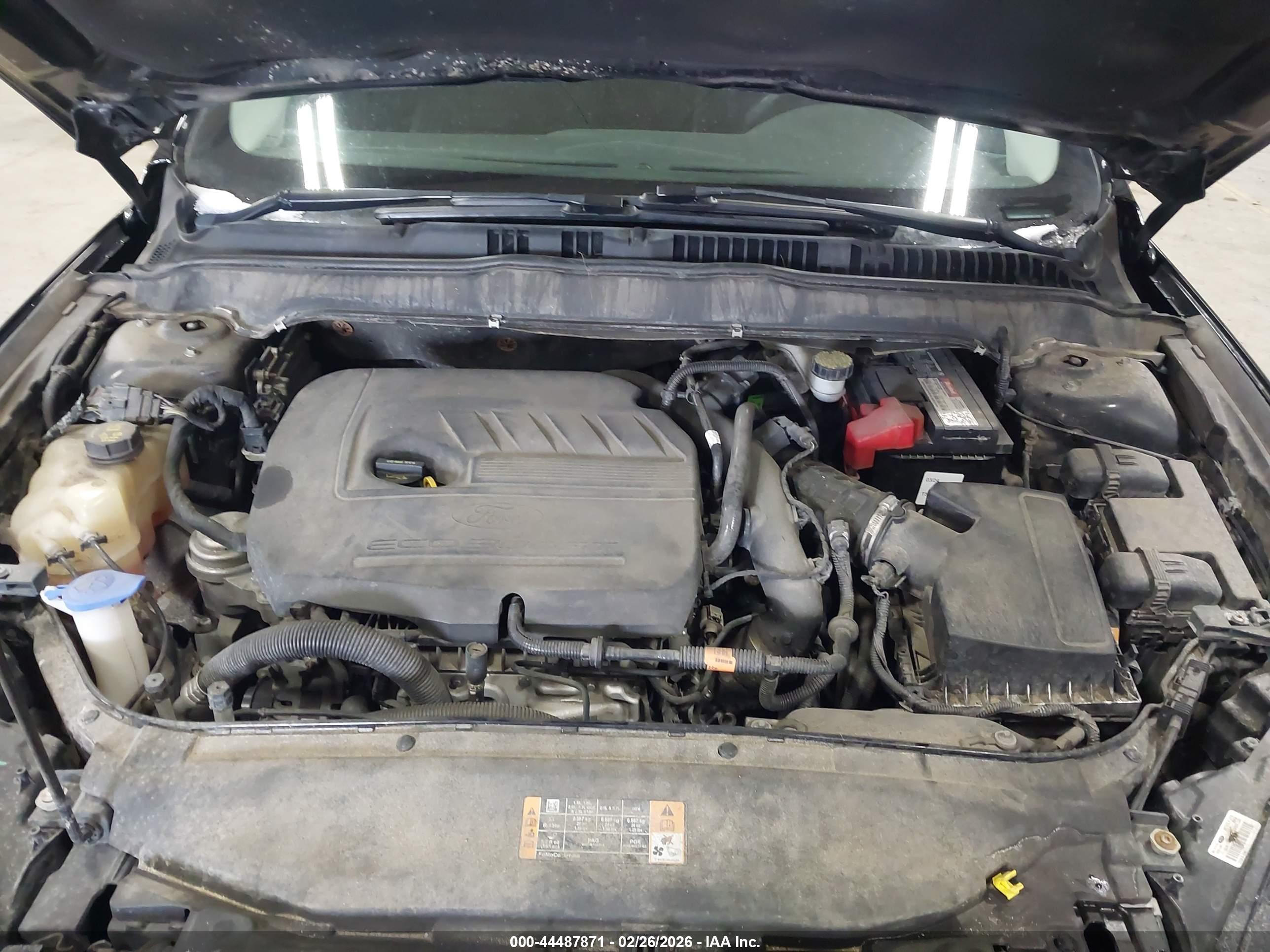 FORD FUSION image 10