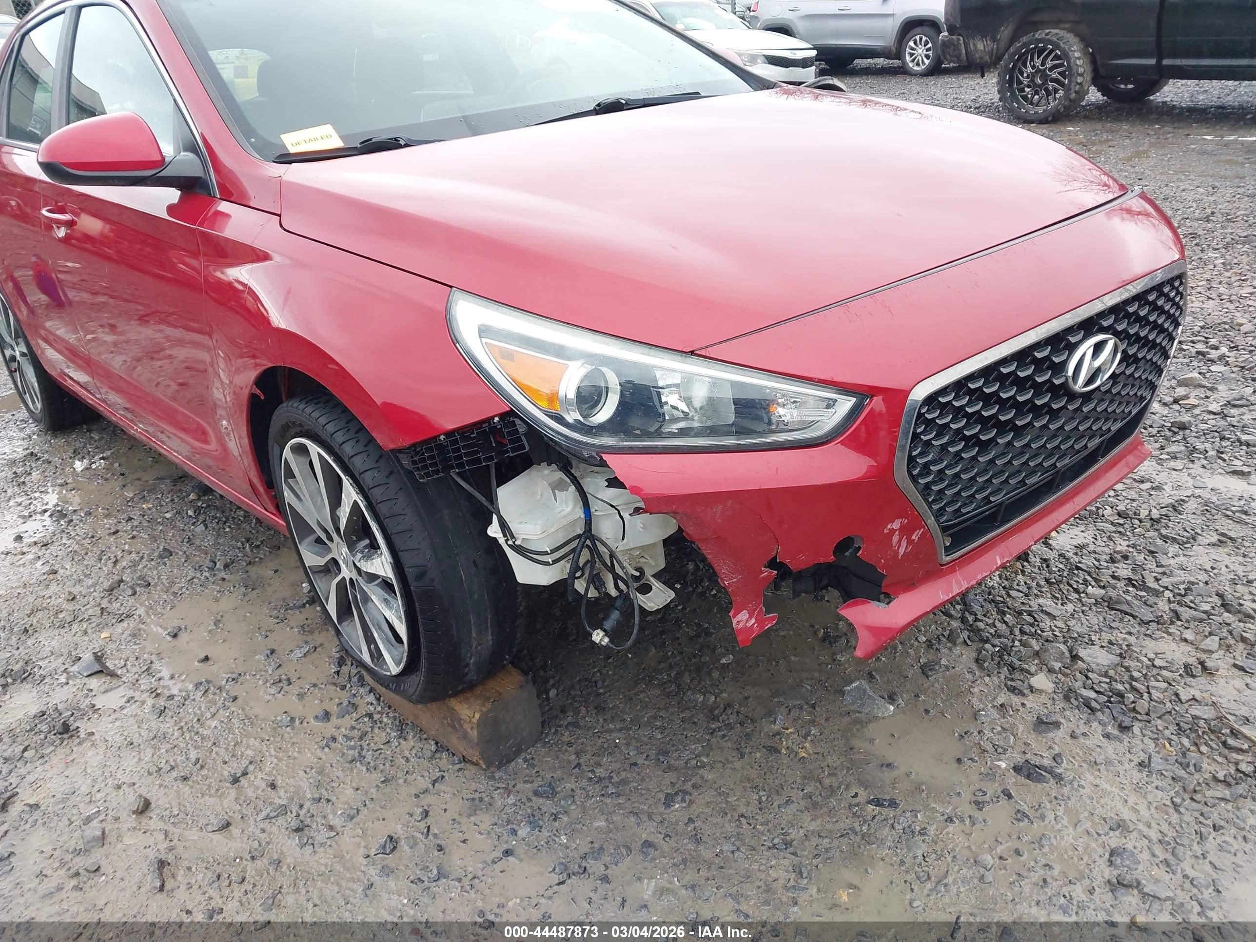 HYUNDAI ELANTRA image 6