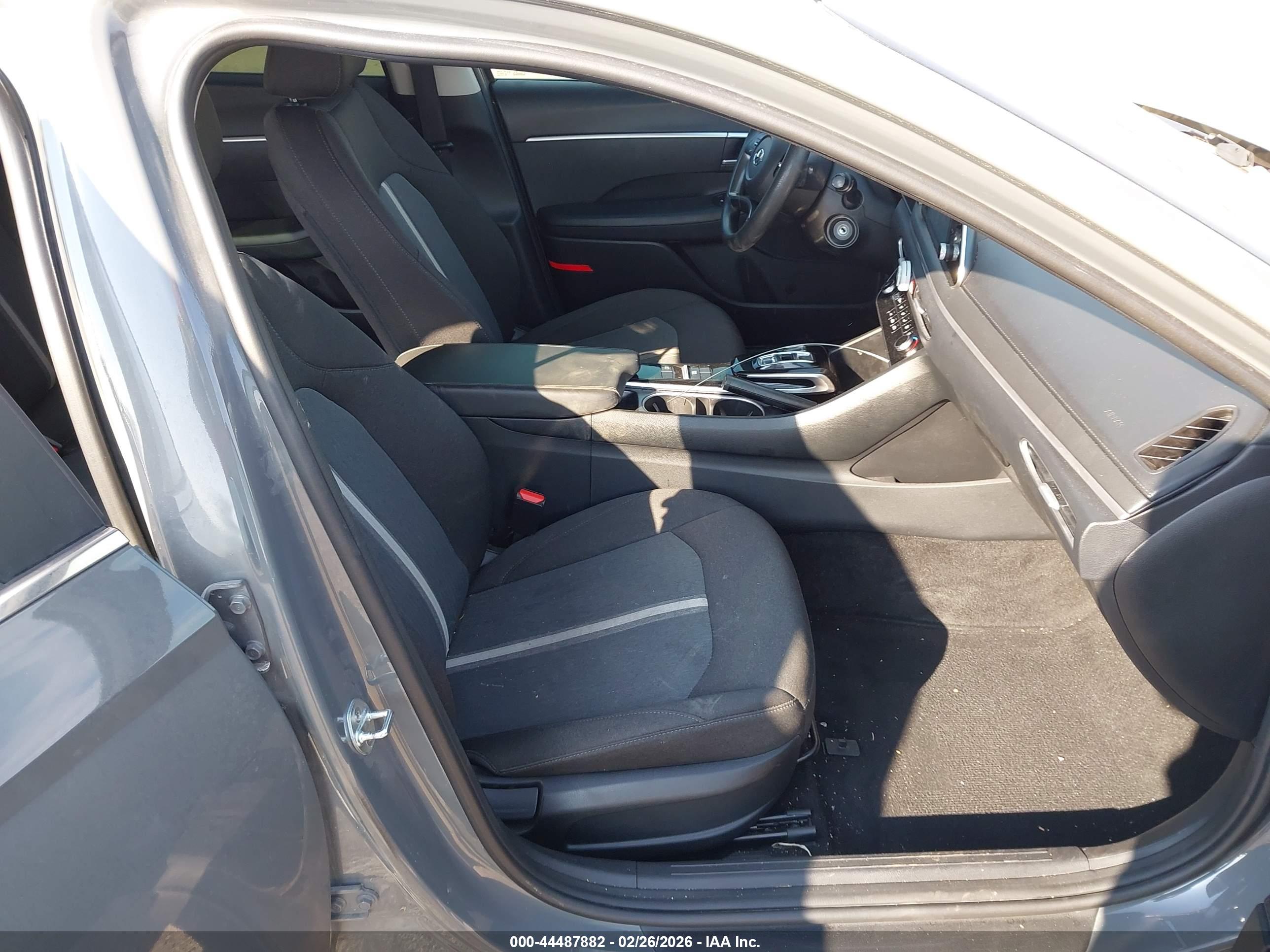 HYUNDAI SONATA image 5