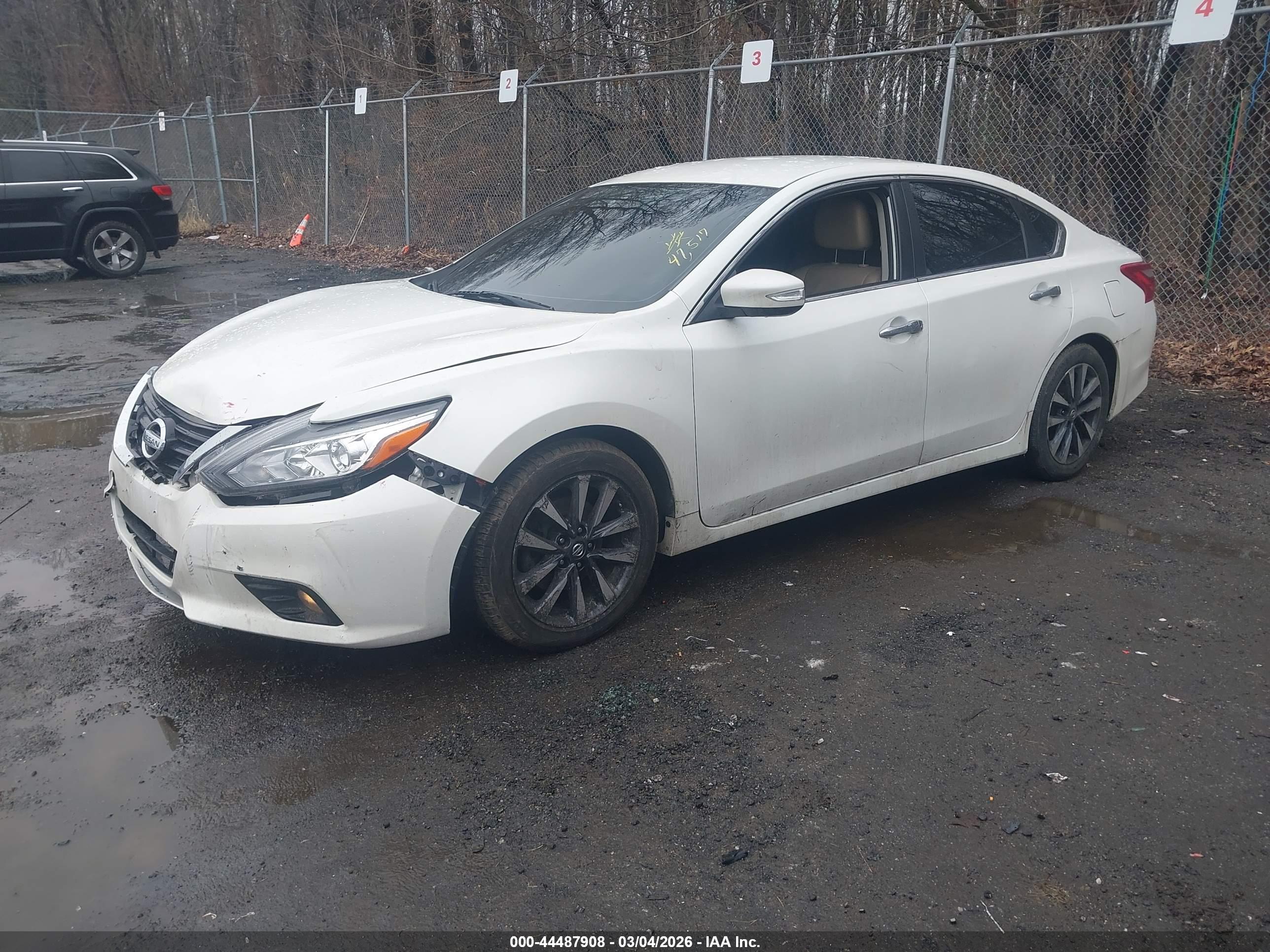 NISSAN ALTIMA image 2