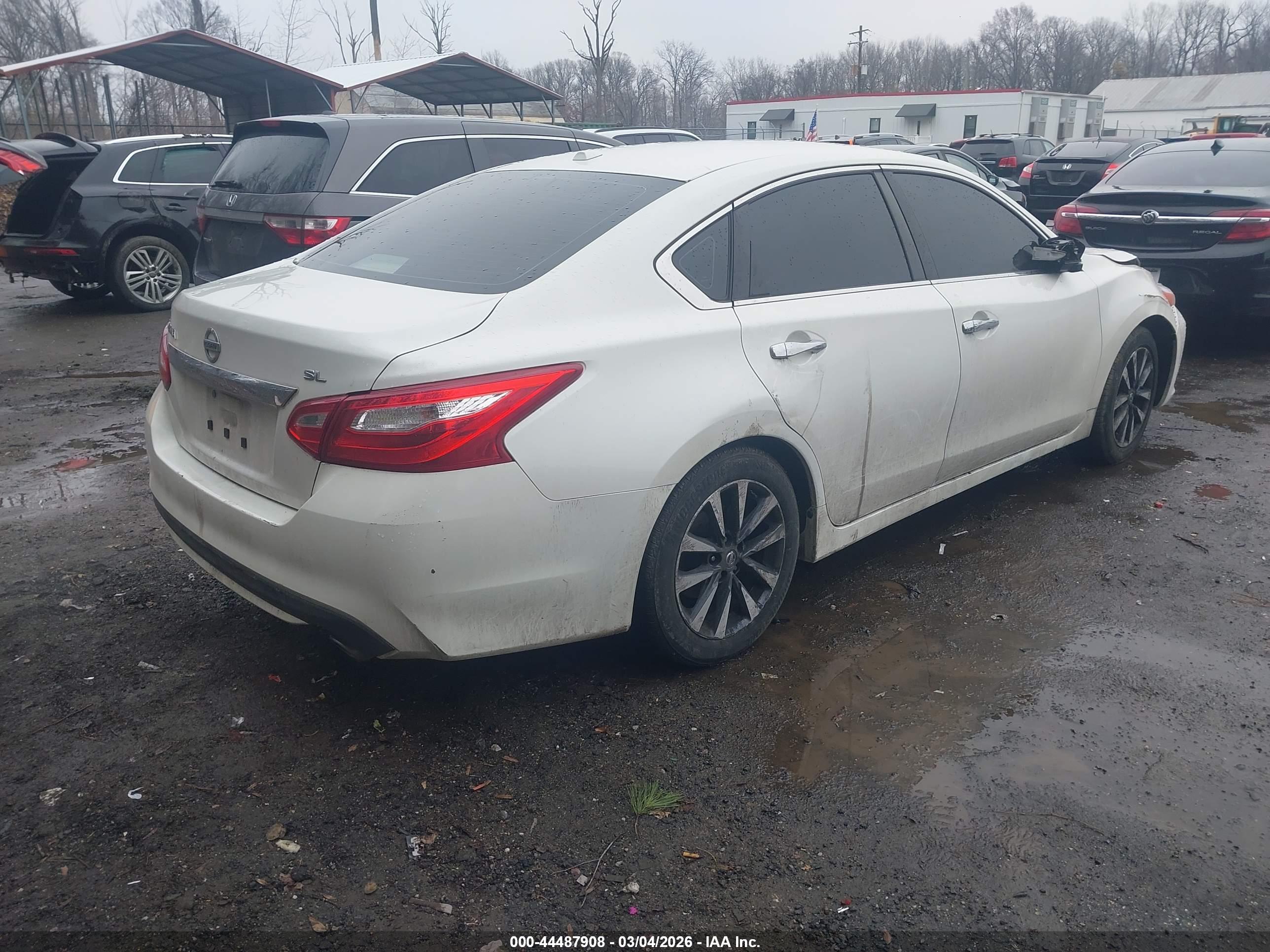 NISSAN ALTIMA image 4