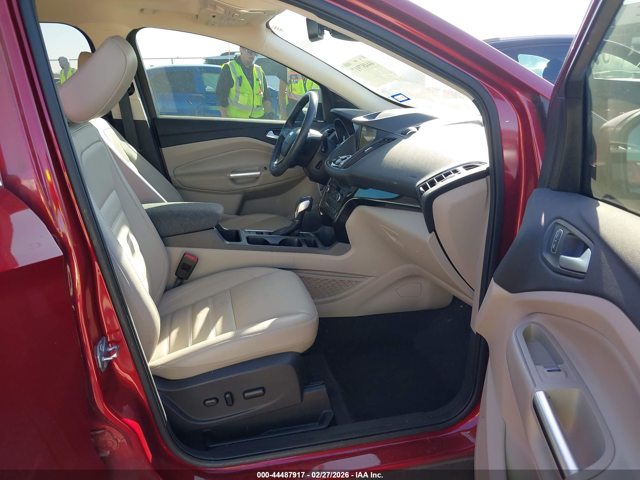 FORD ESCAPE image 5