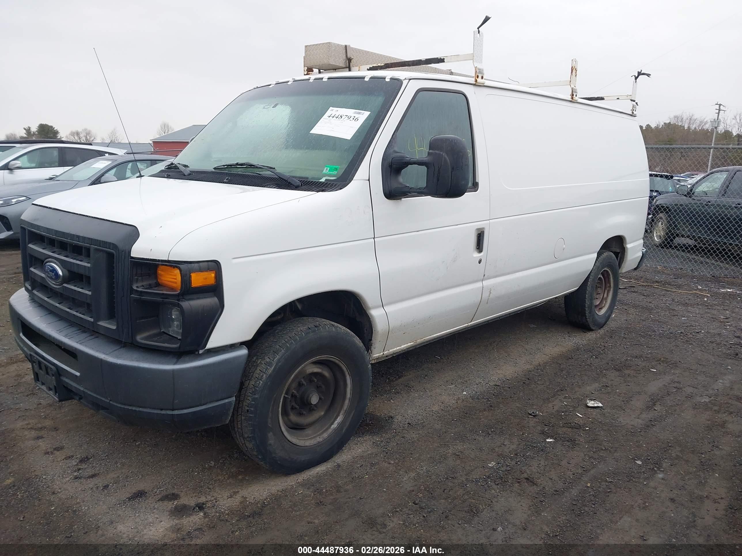 FORD E-250 image 2