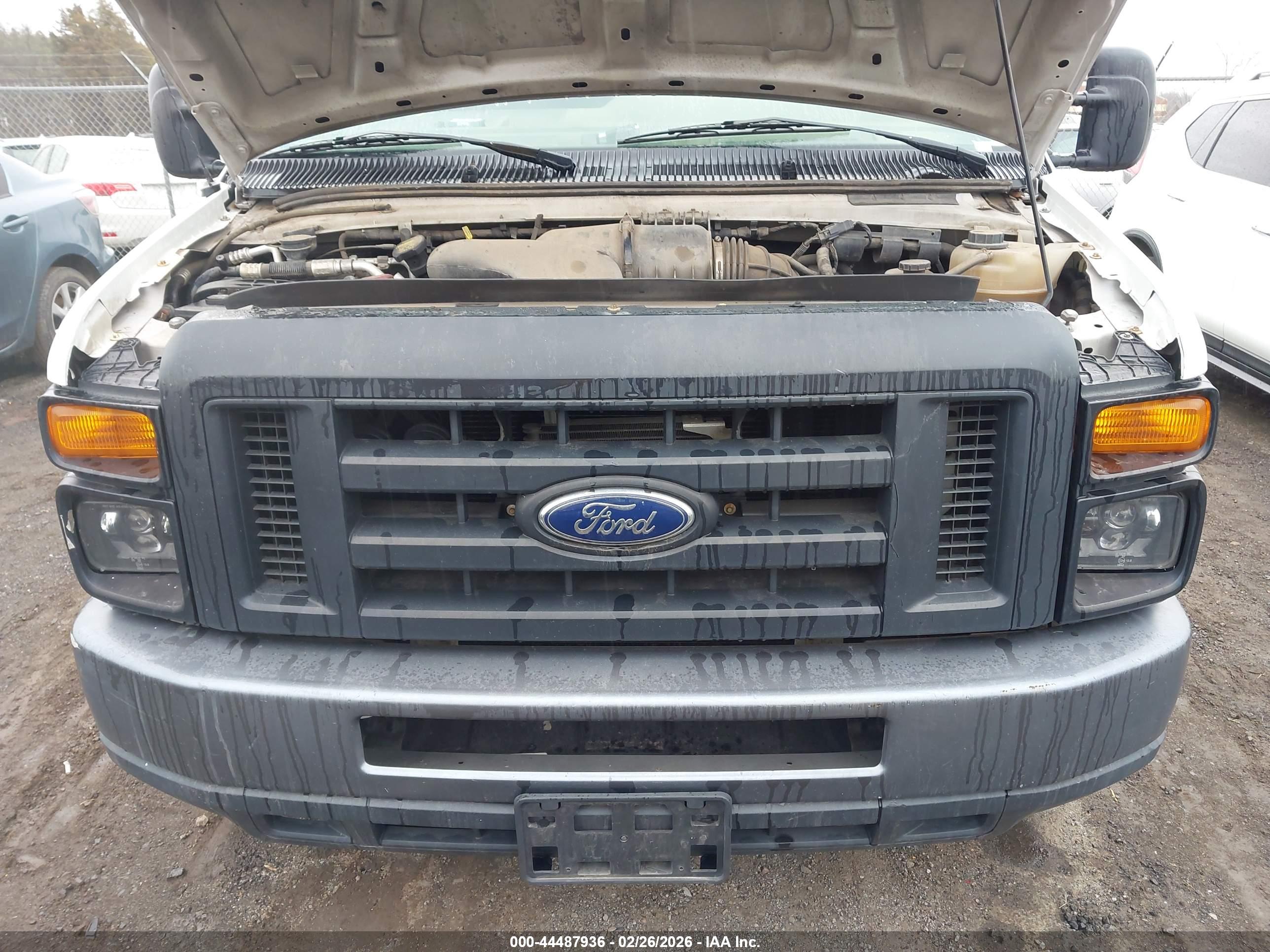 FORD E-250 image 6