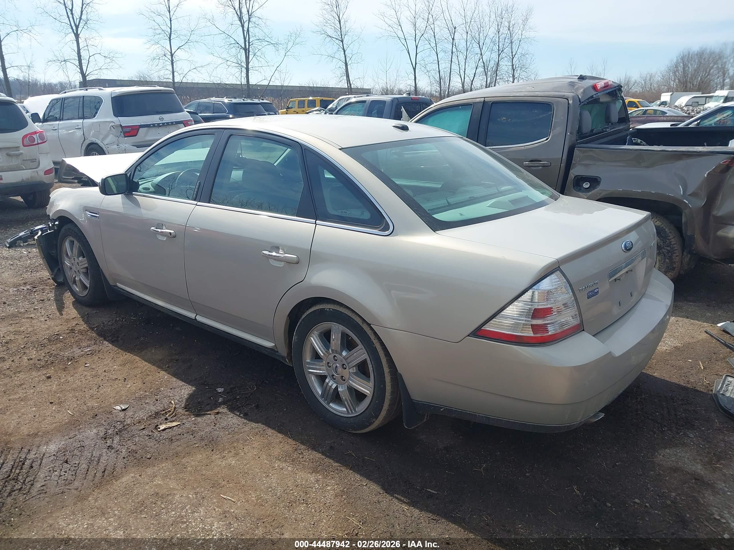 FORD TAURUS image 3