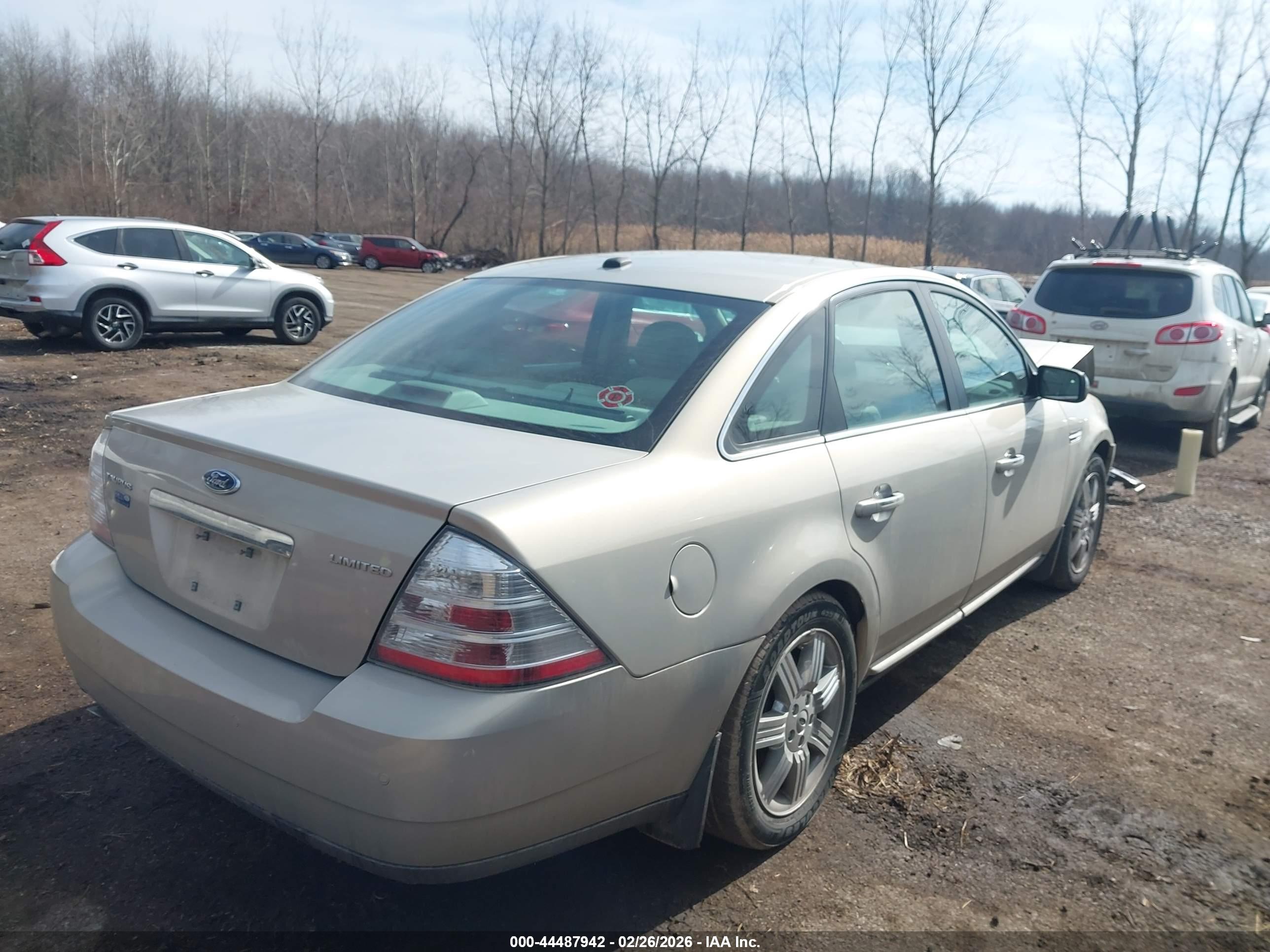 FORD TAURUS image 4
