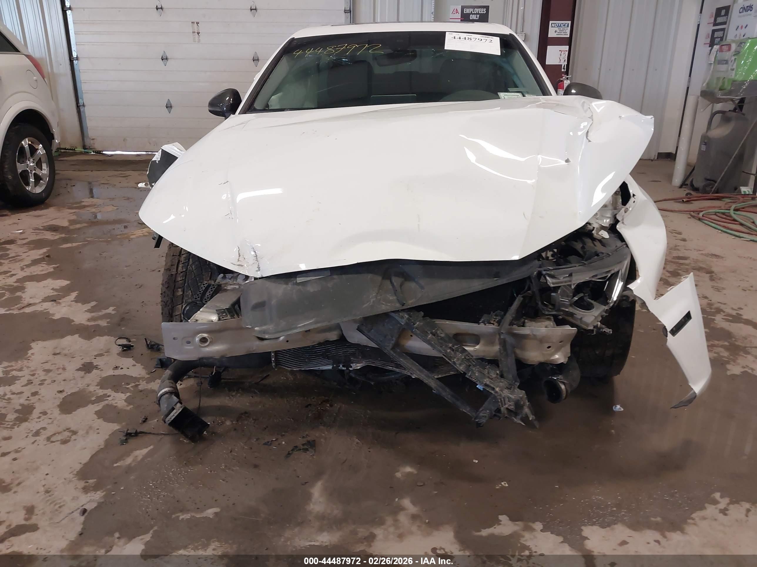 AUDI A4 image 6