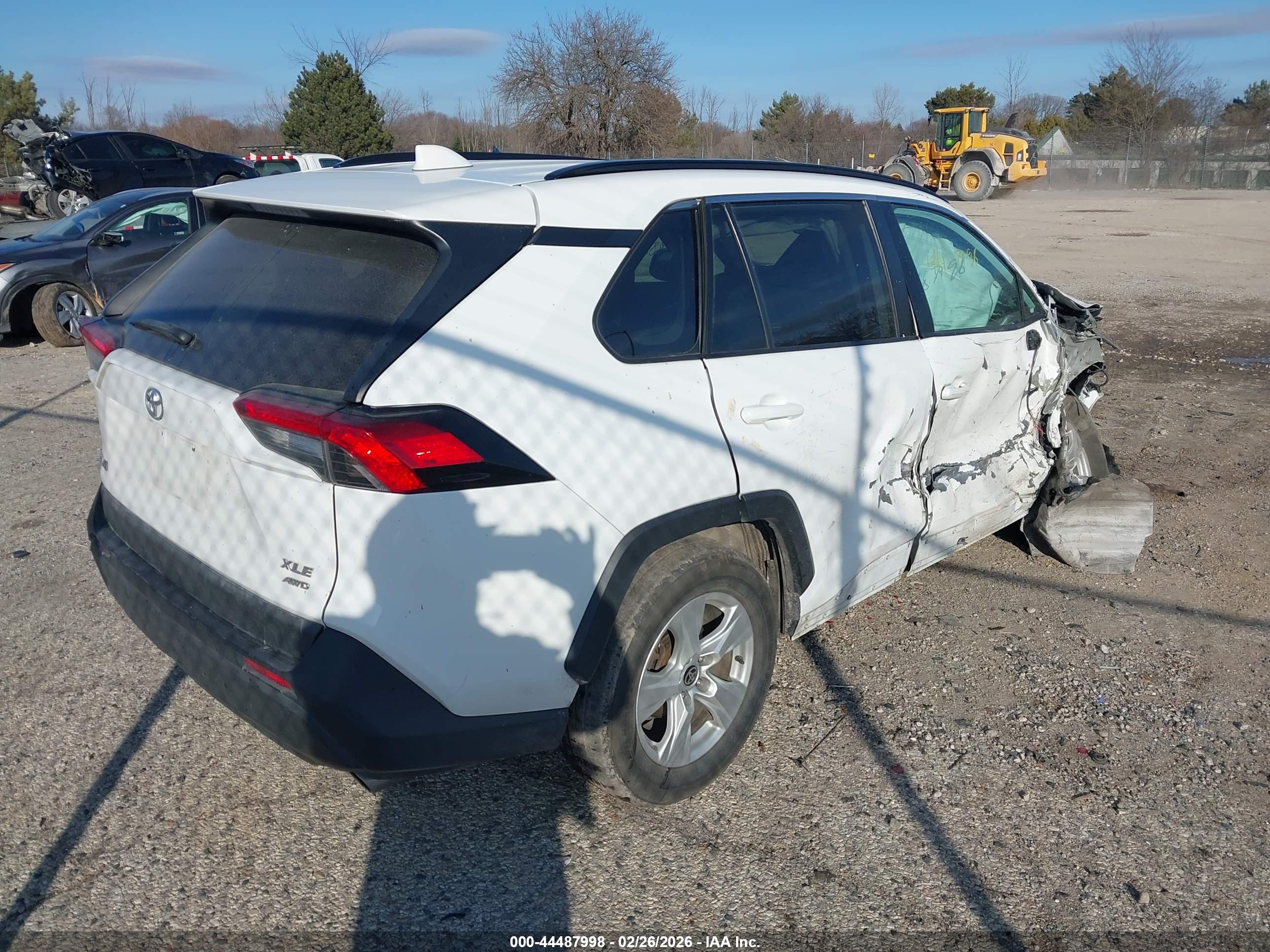 TOYOTA RAV4 image 4