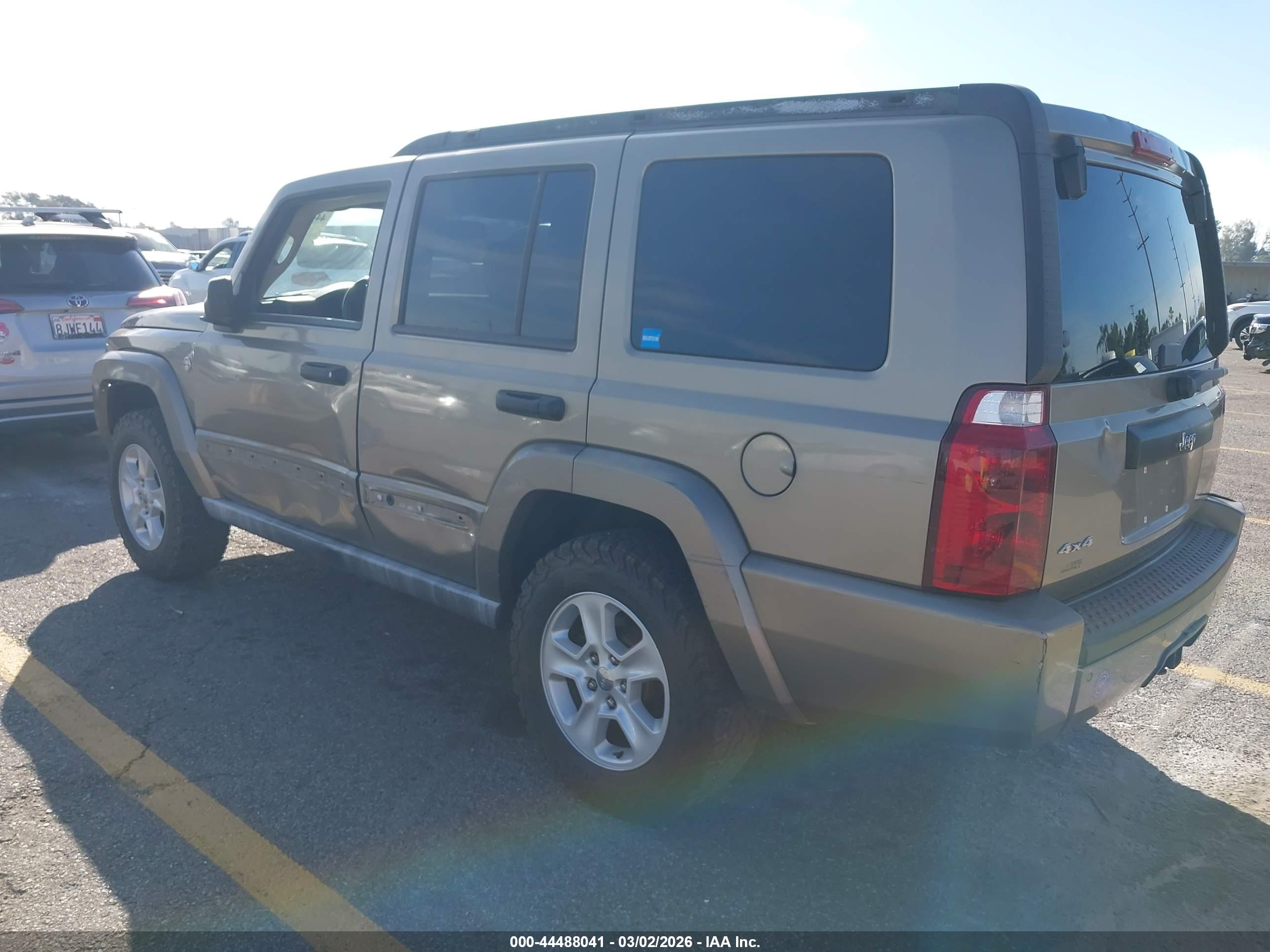 JEEP COMMANDER image 3