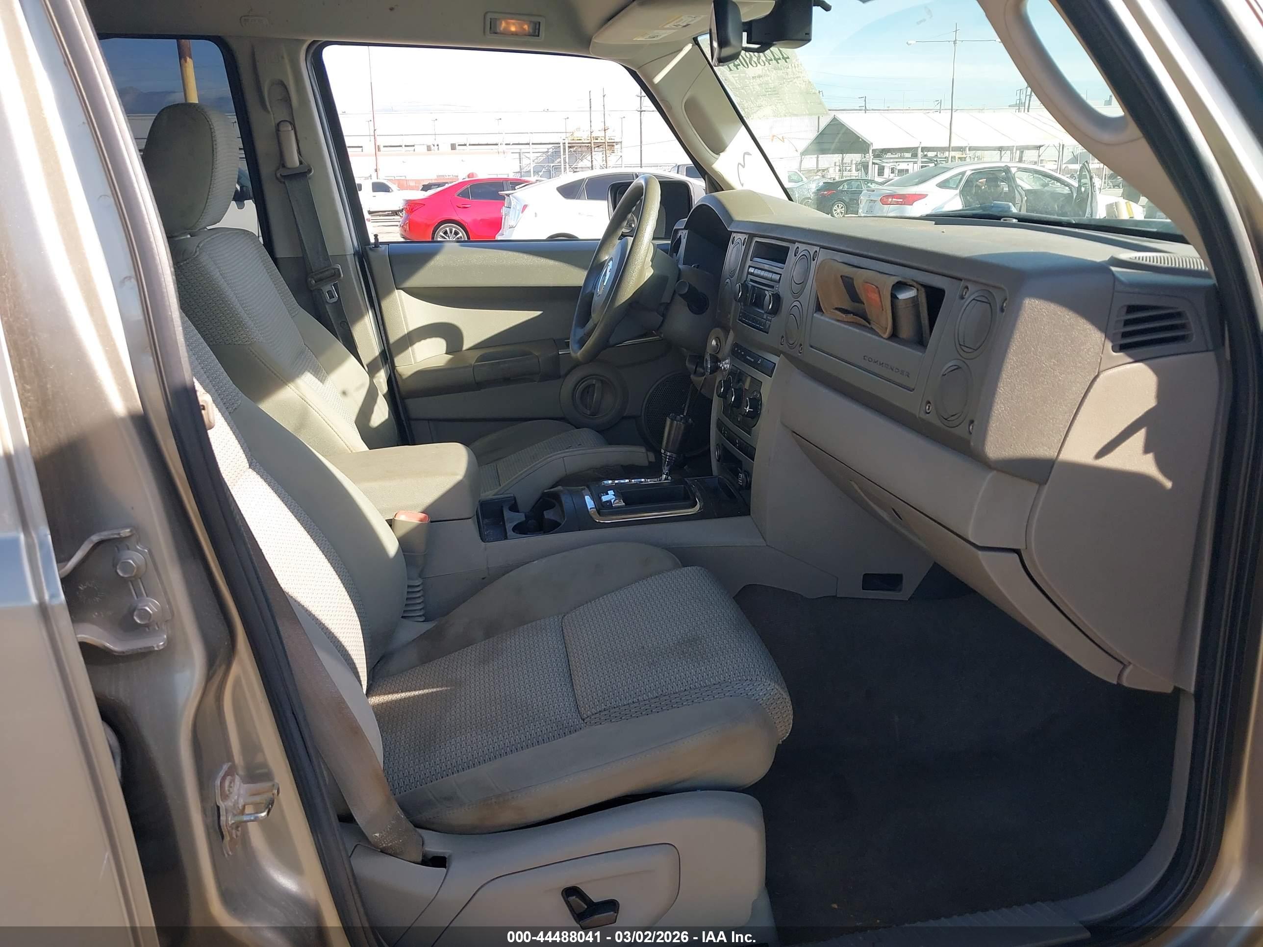 JEEP COMMANDER image 5