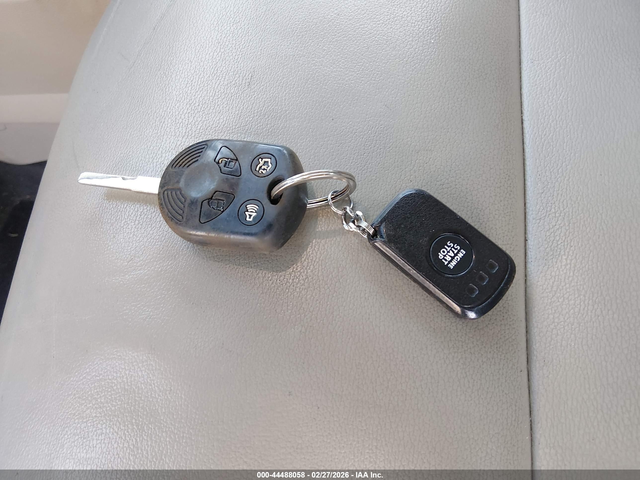 FORD ESCAPE image 11