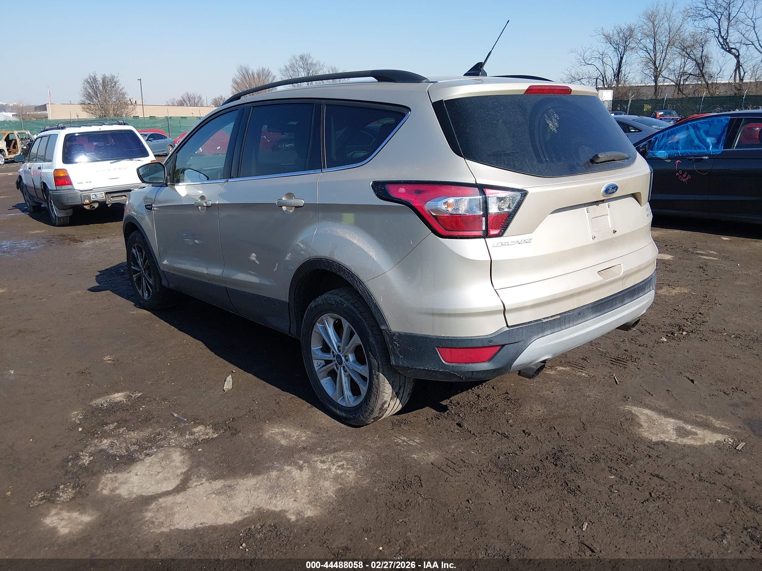 FORD ESCAPE image 3