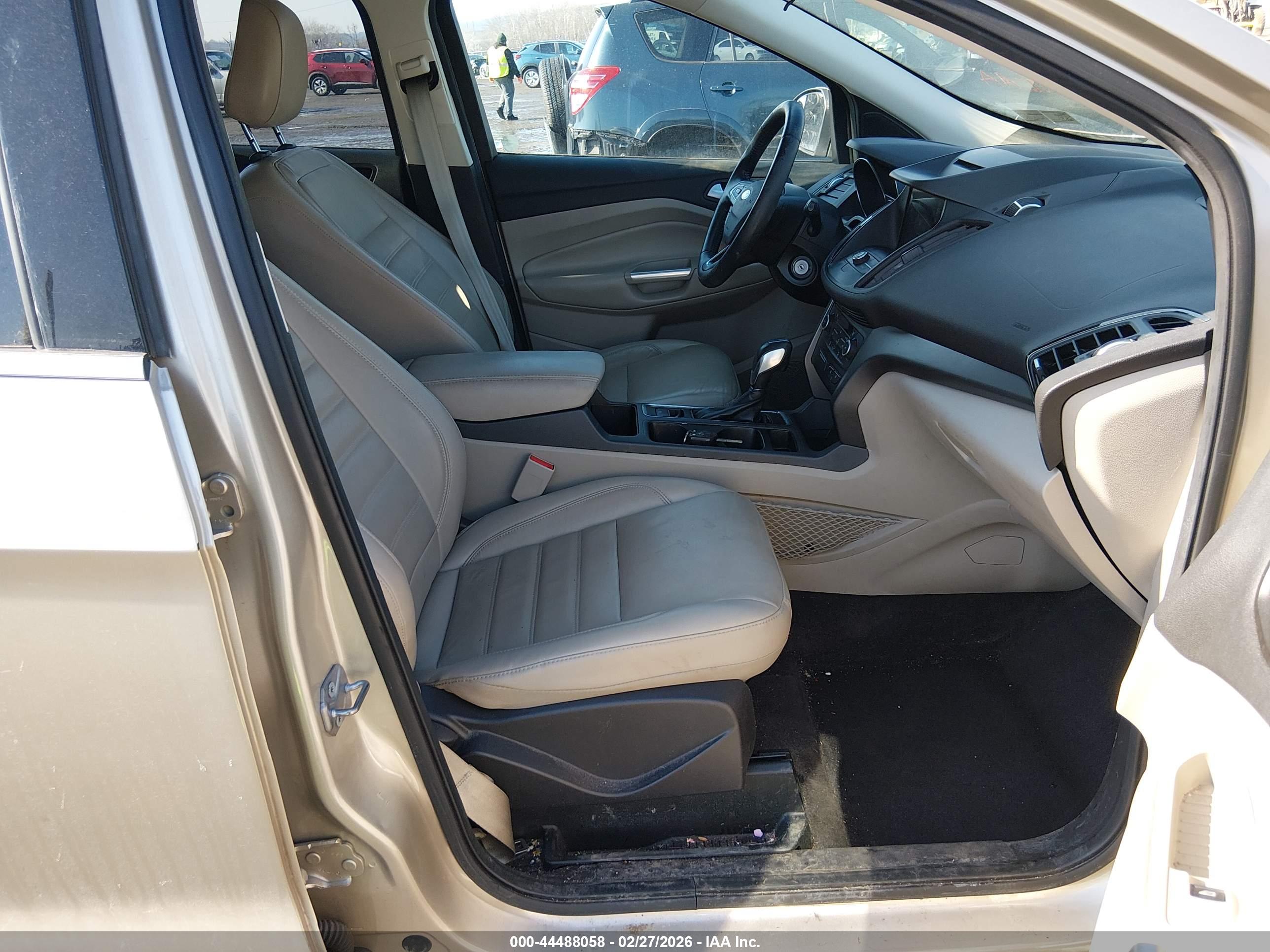FORD ESCAPE image 5