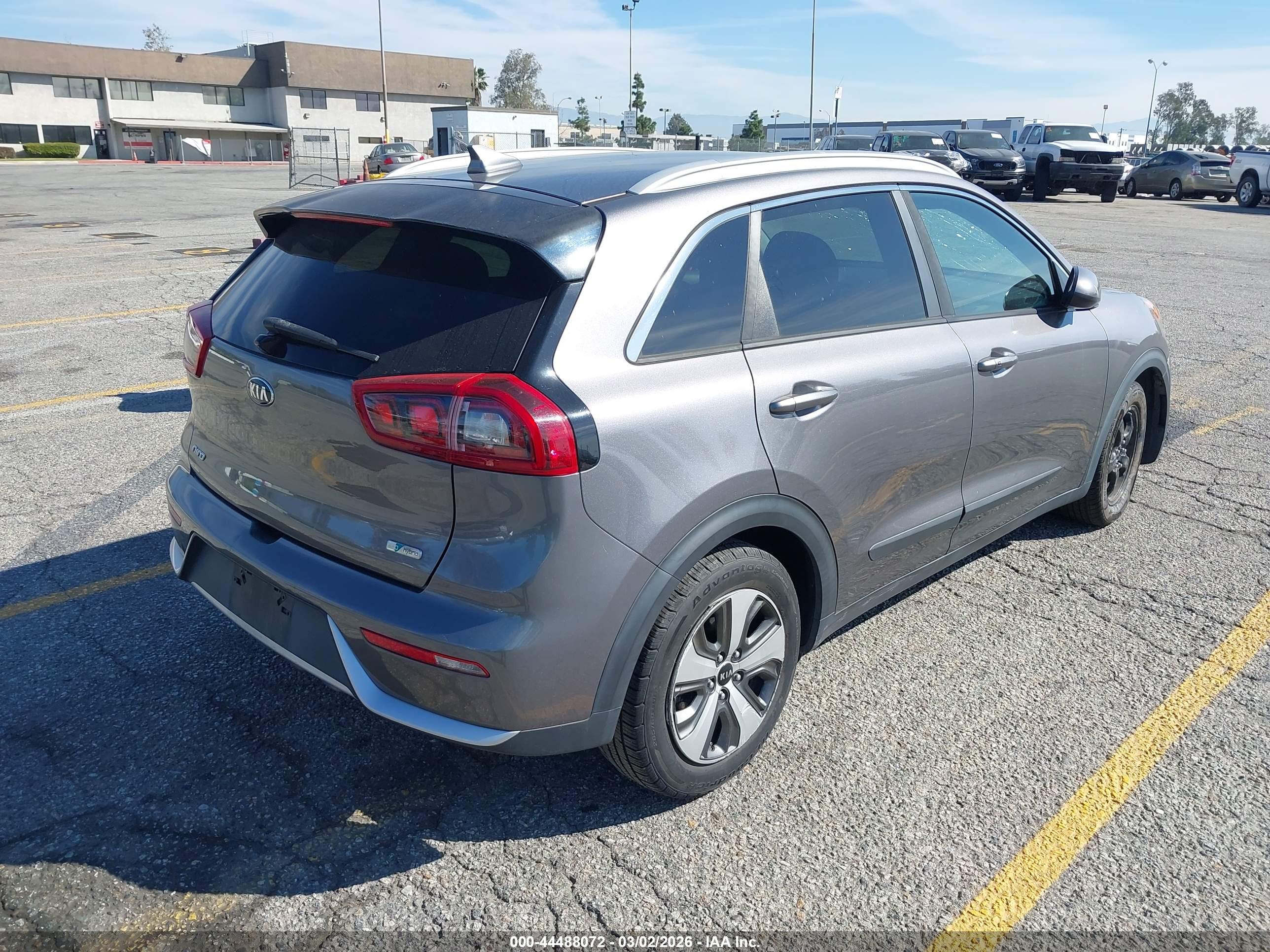 KIA NIRO image 4