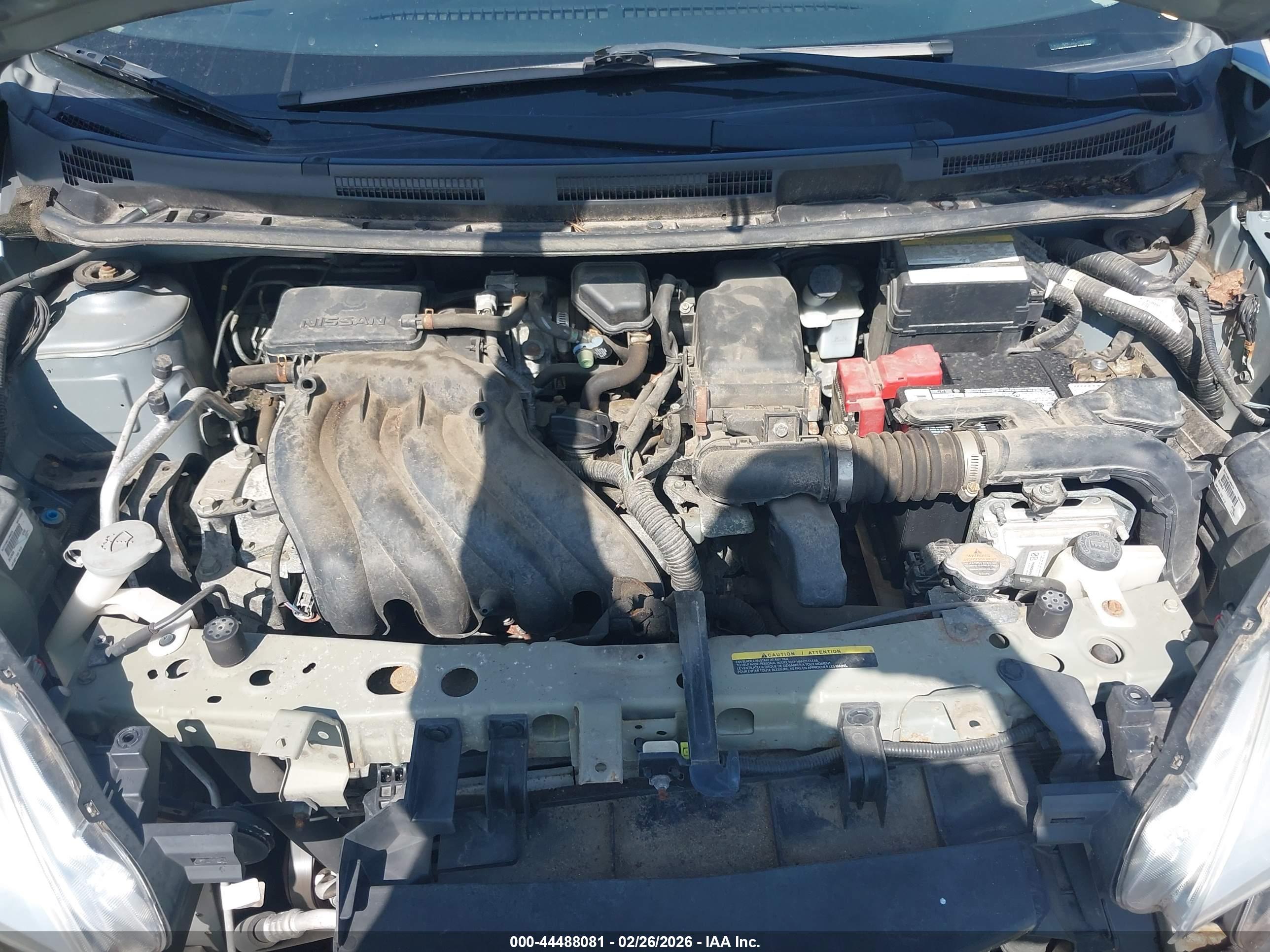 NISSAN VERSA image 10