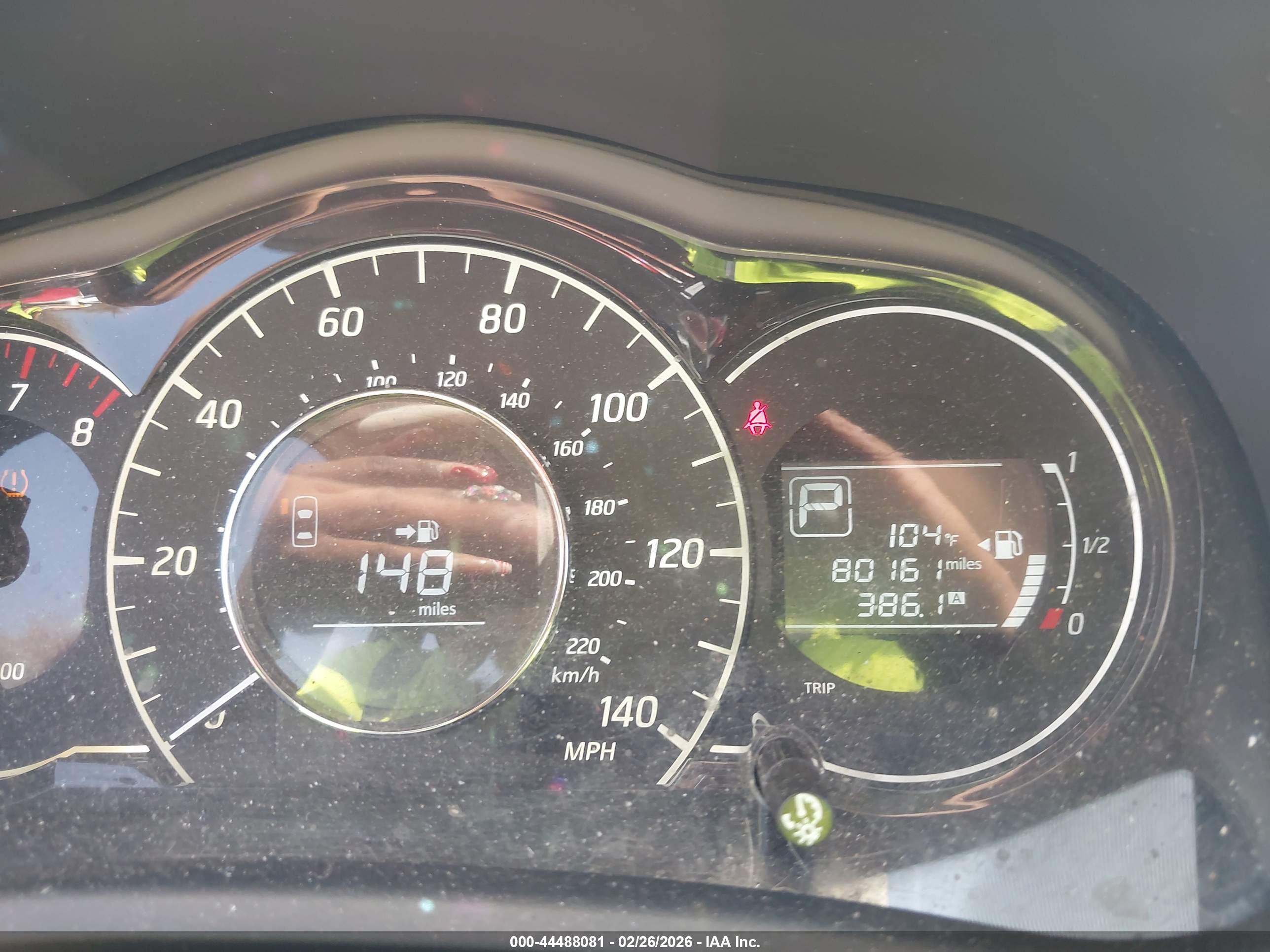 NISSAN VERSA image 7