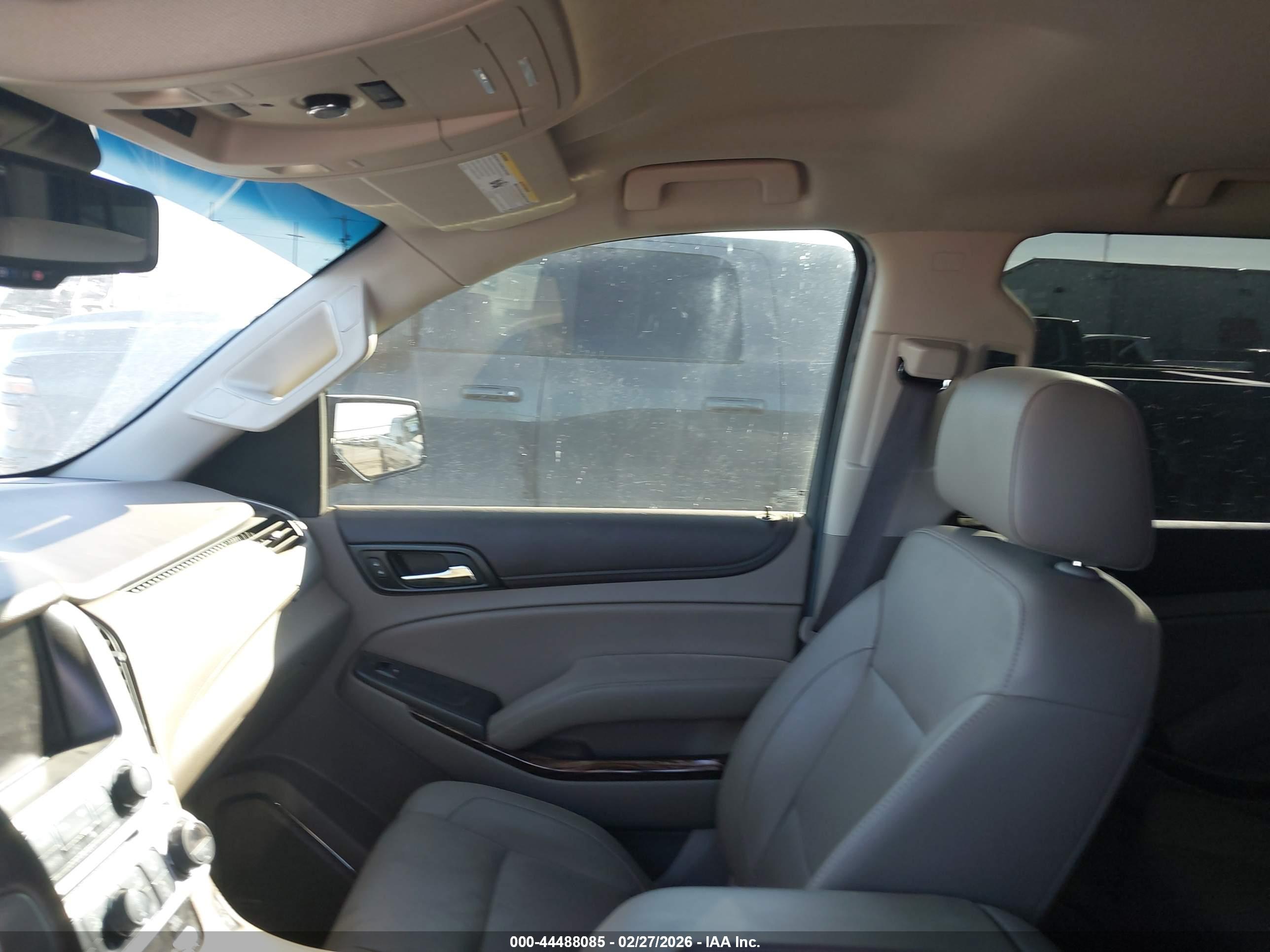 GMC YUKON image 5