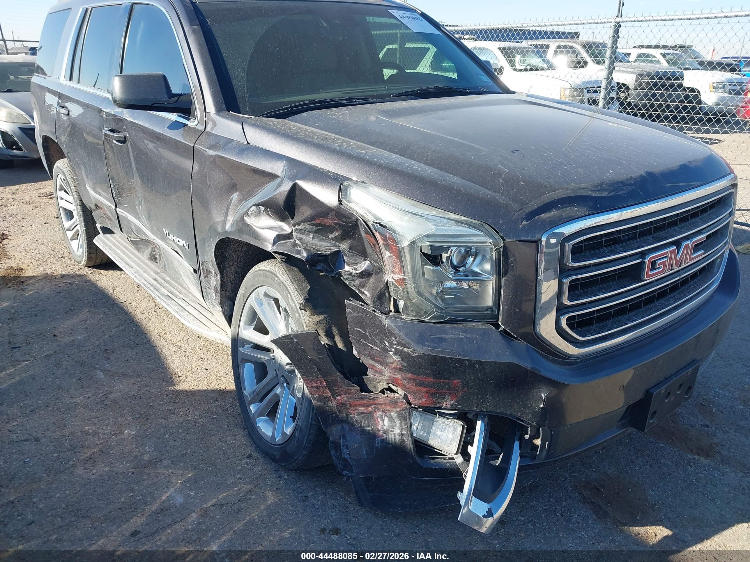 GMC YUKON image 6