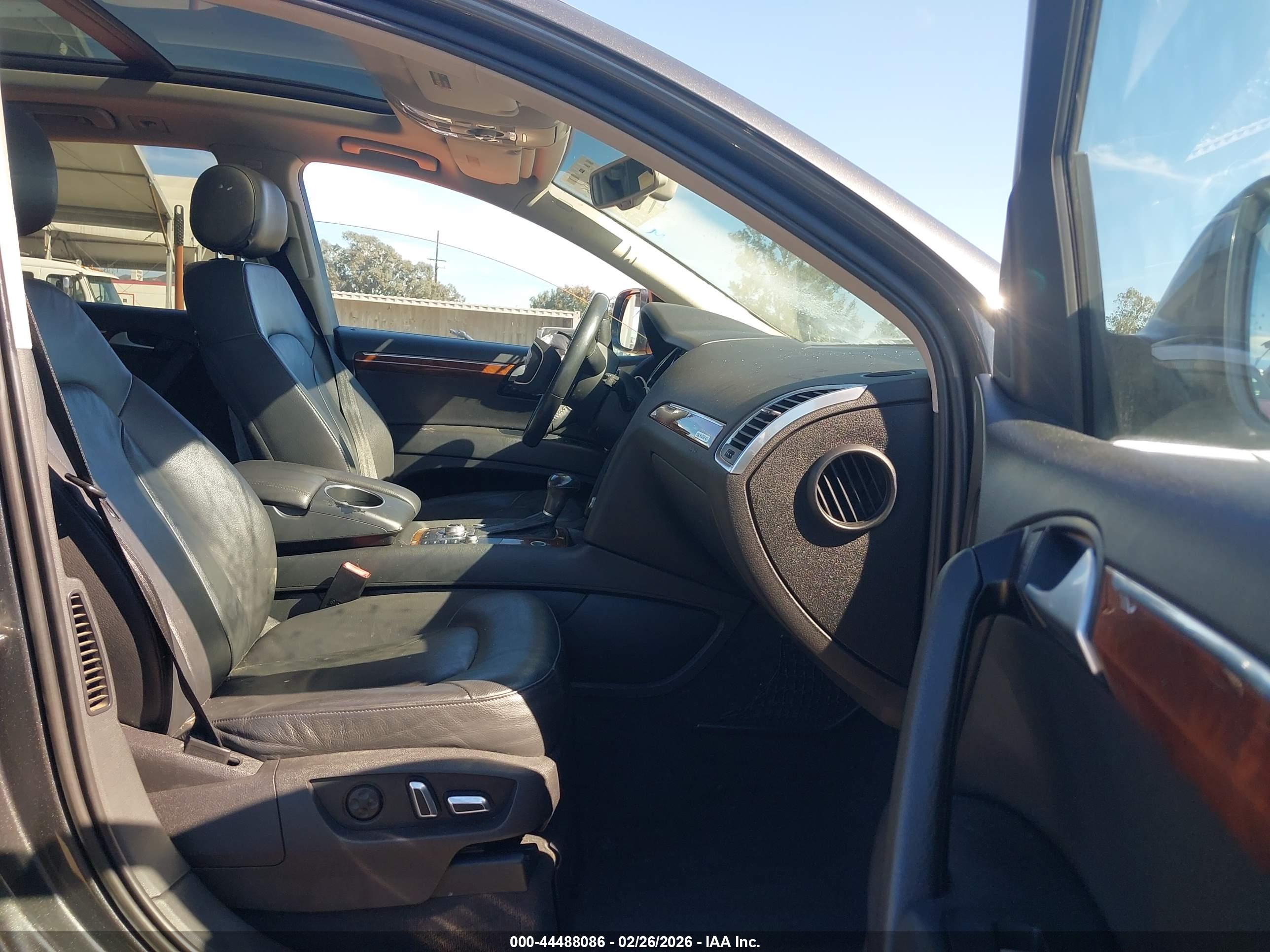 AUDI Q7 image 5