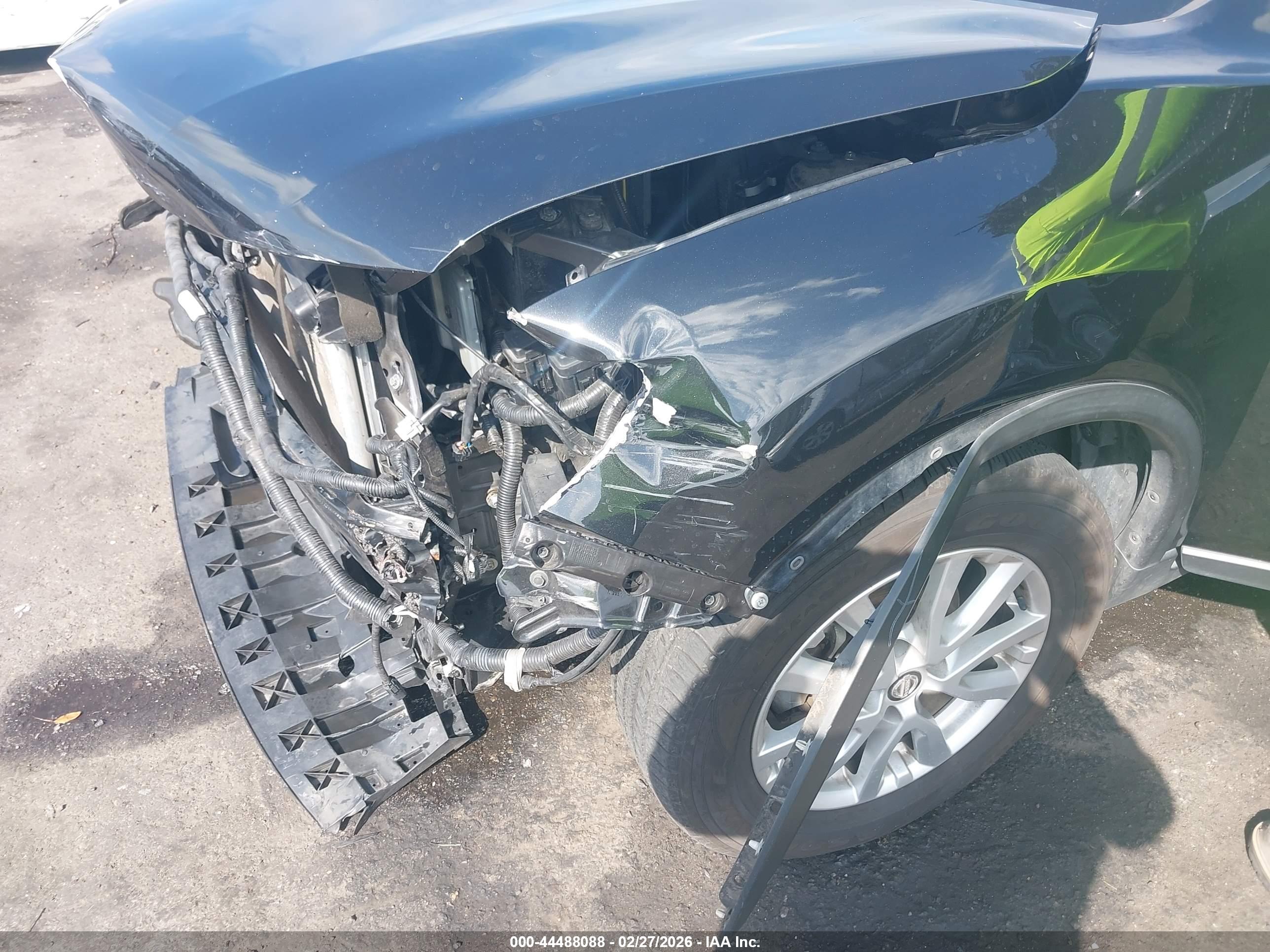 NISSAN ROGUE image 6