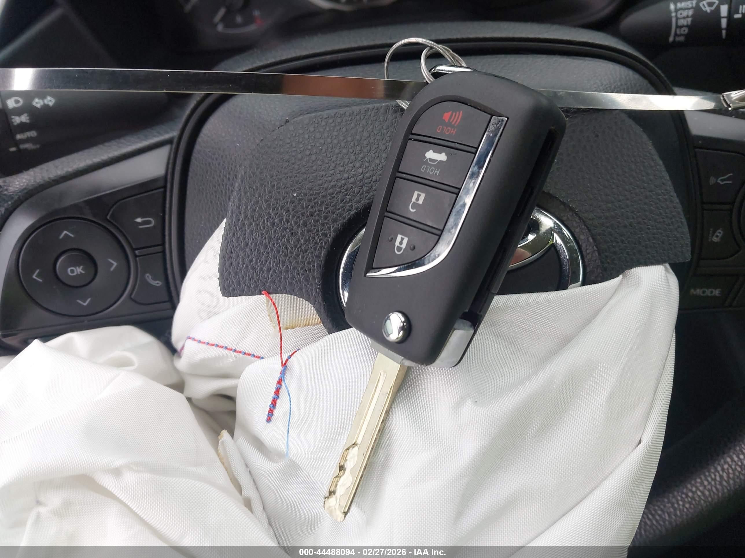 TOYOTA COROLLA image 11
