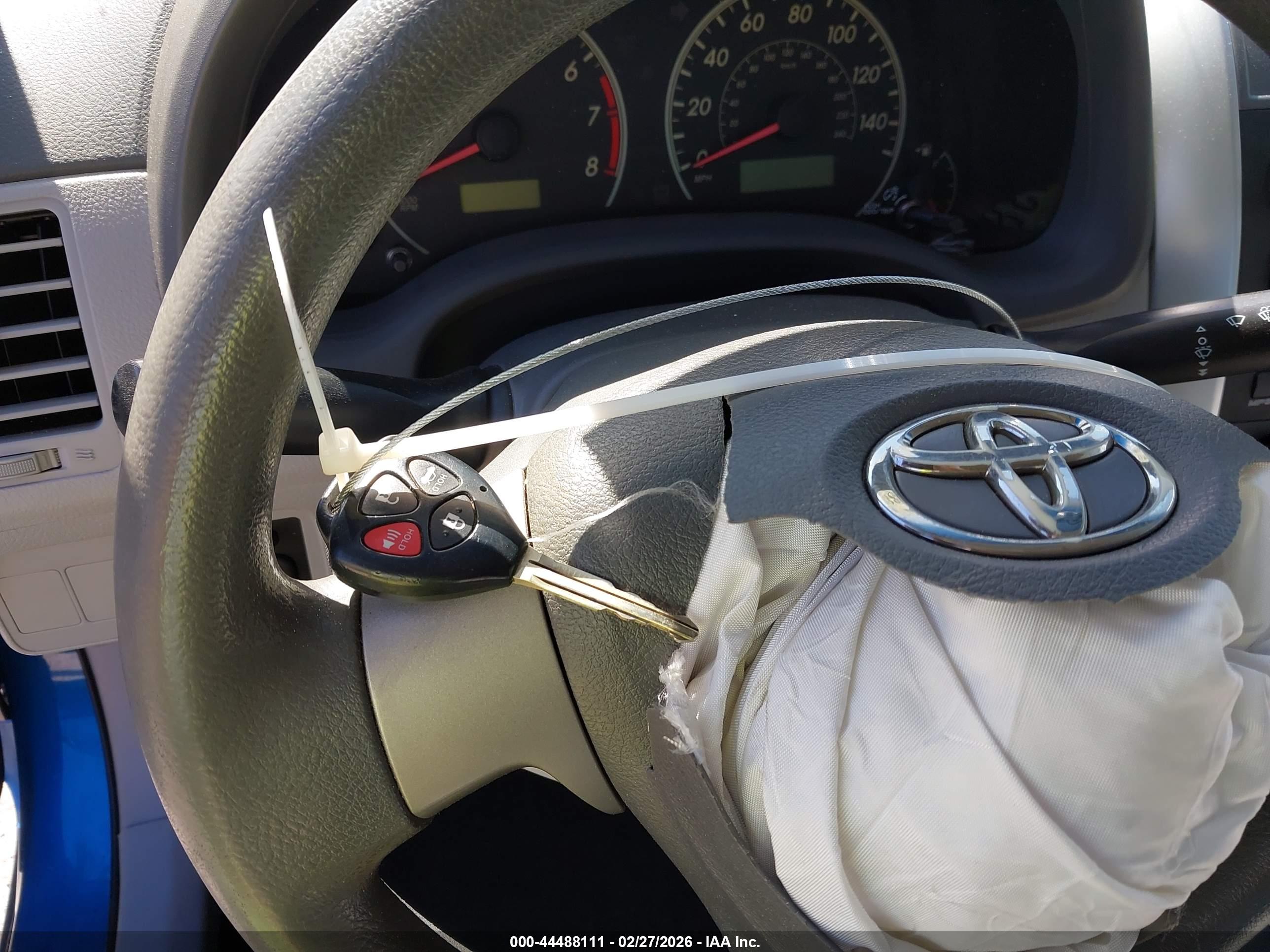 TOYOTA COROLLA image 11