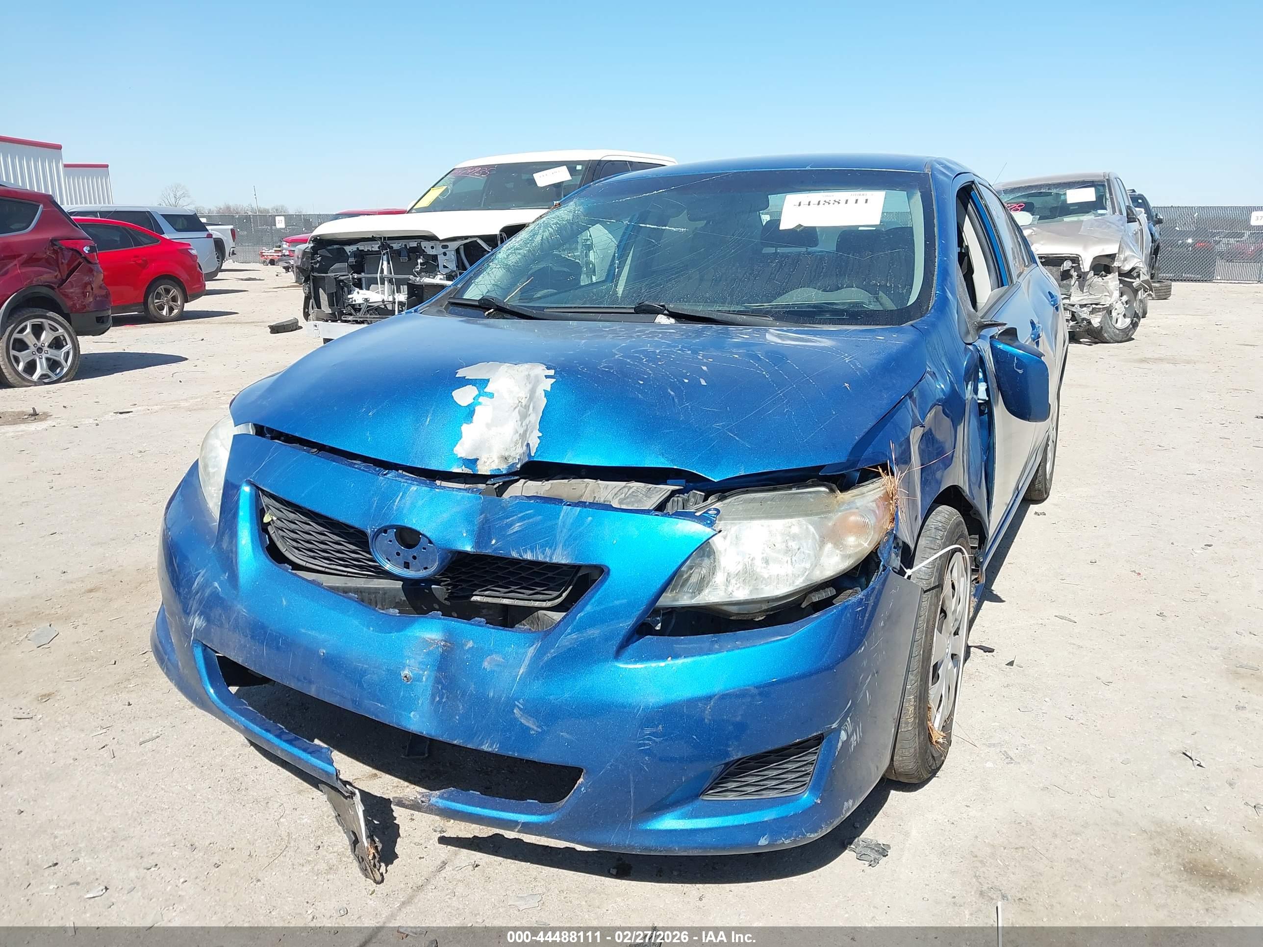 TOYOTA COROLLA image 2