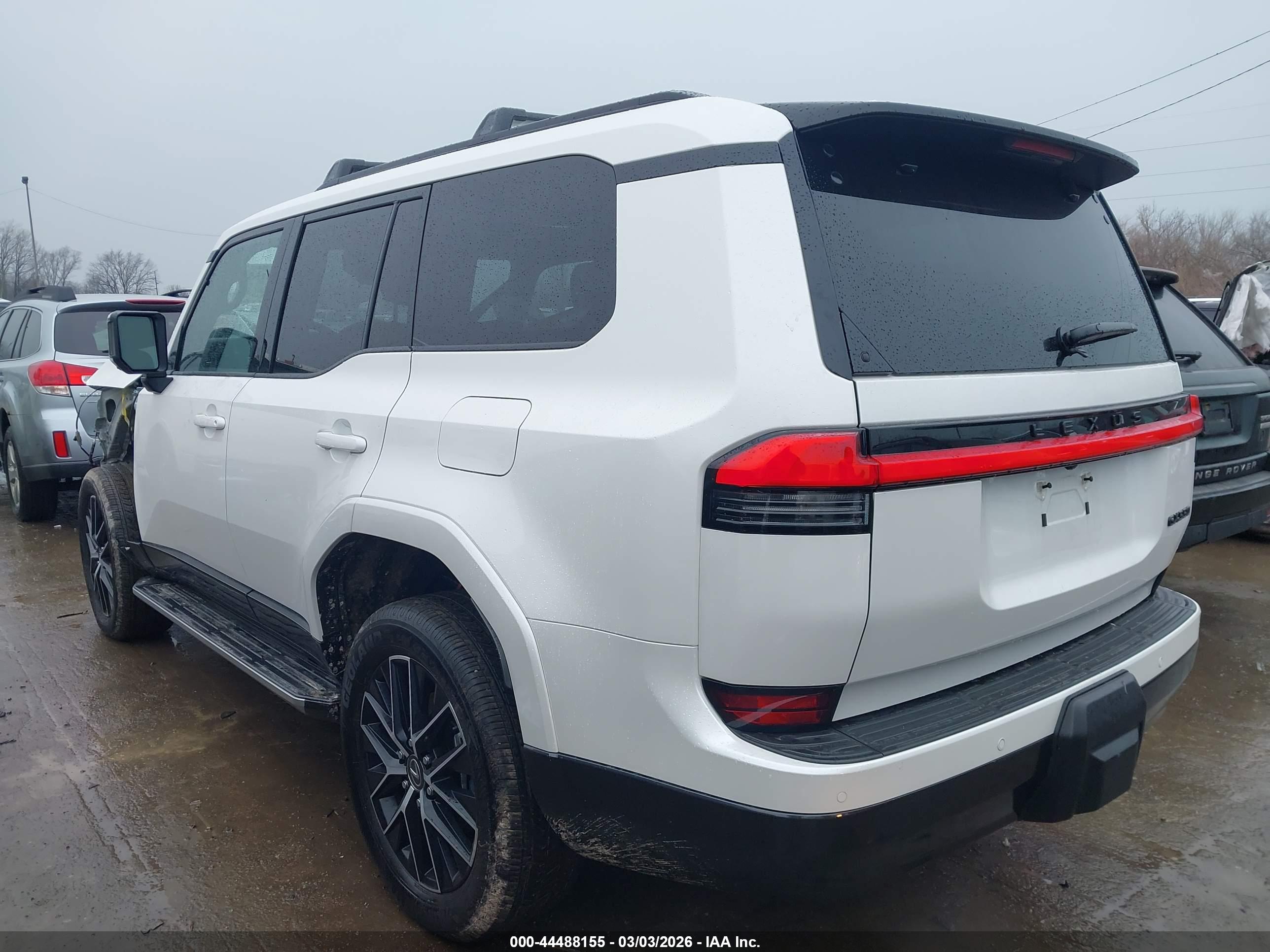 LEXUS GX image 3