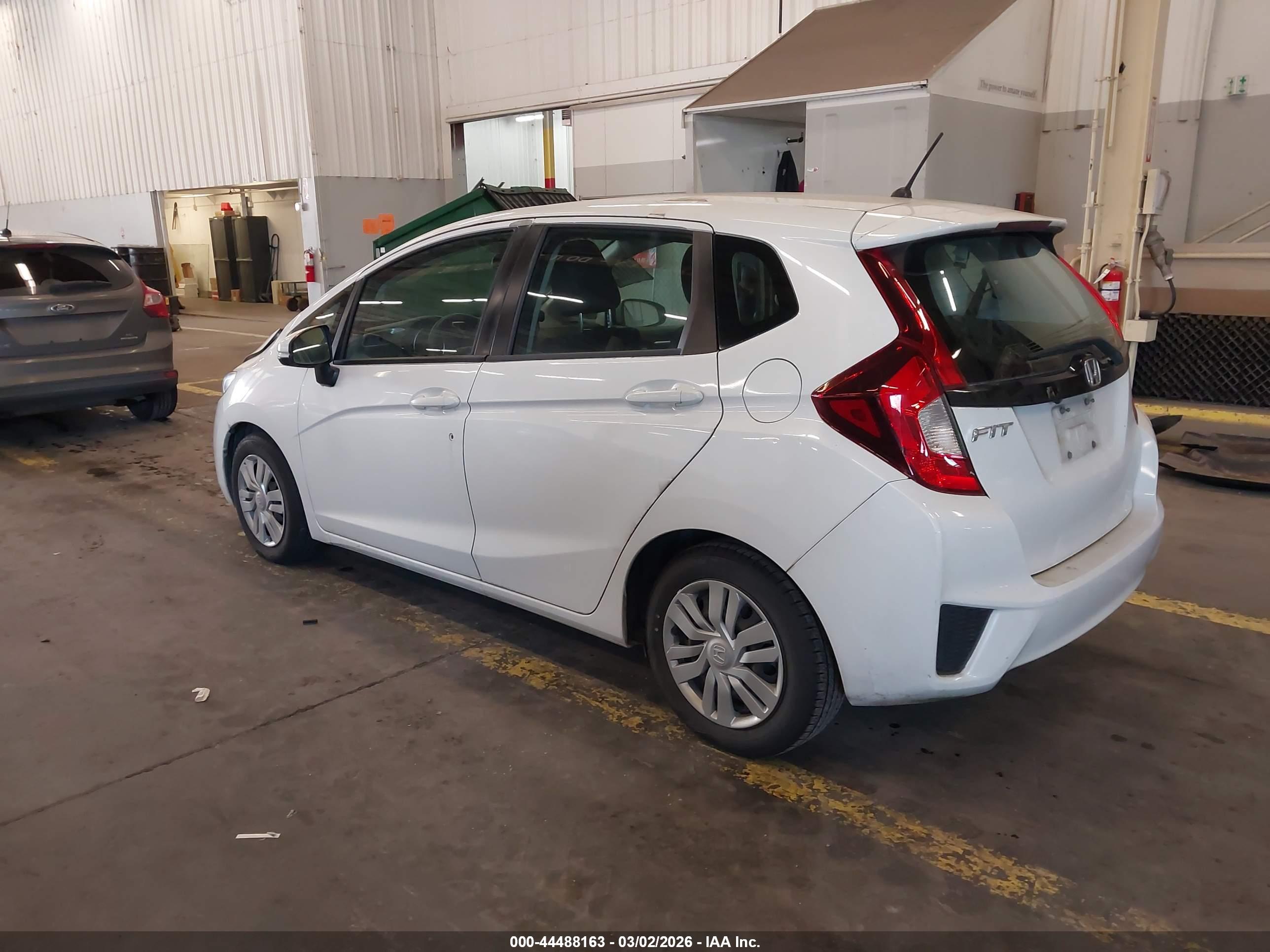 HONDA FIT image 3