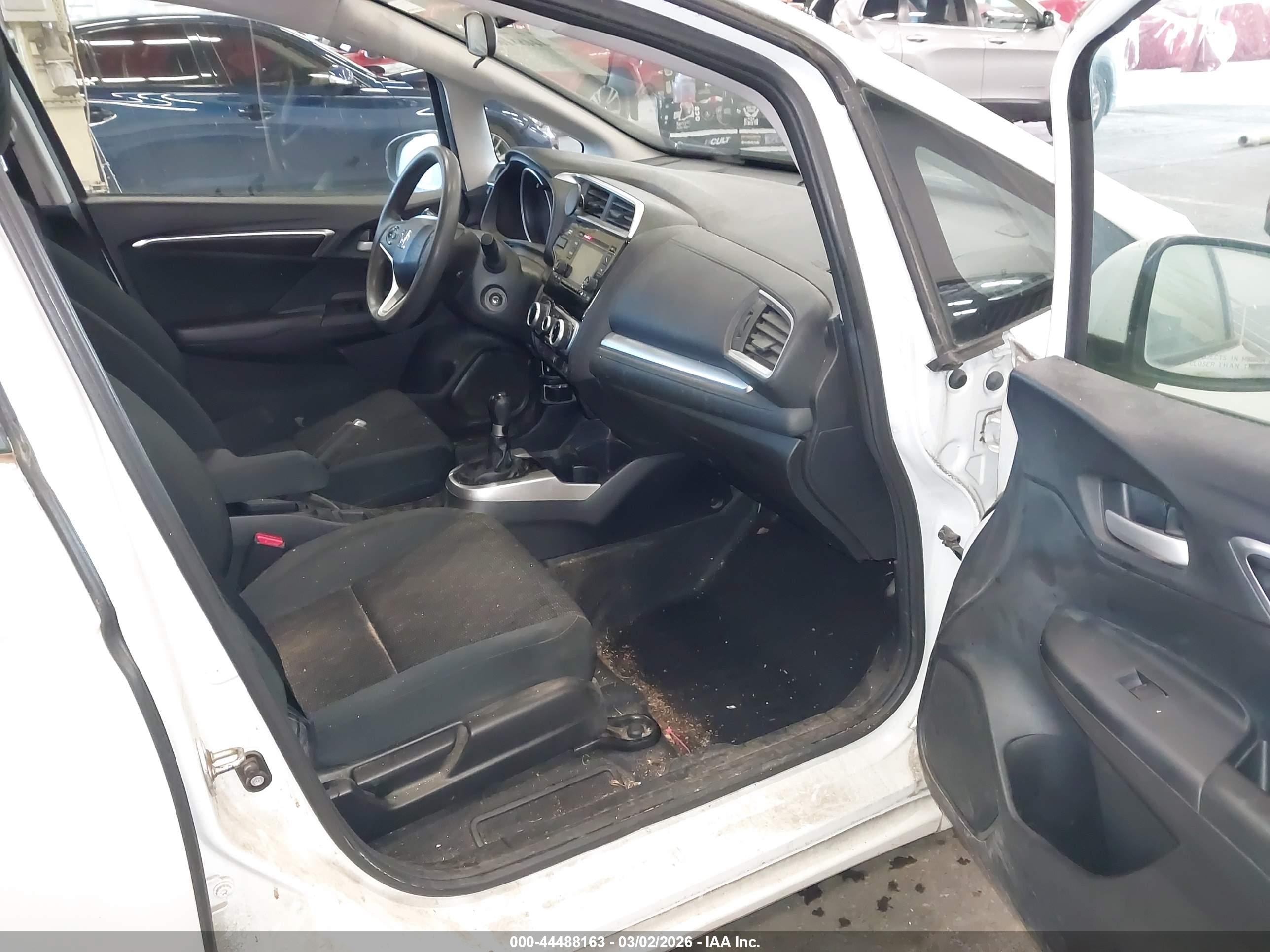 HONDA FIT image 5