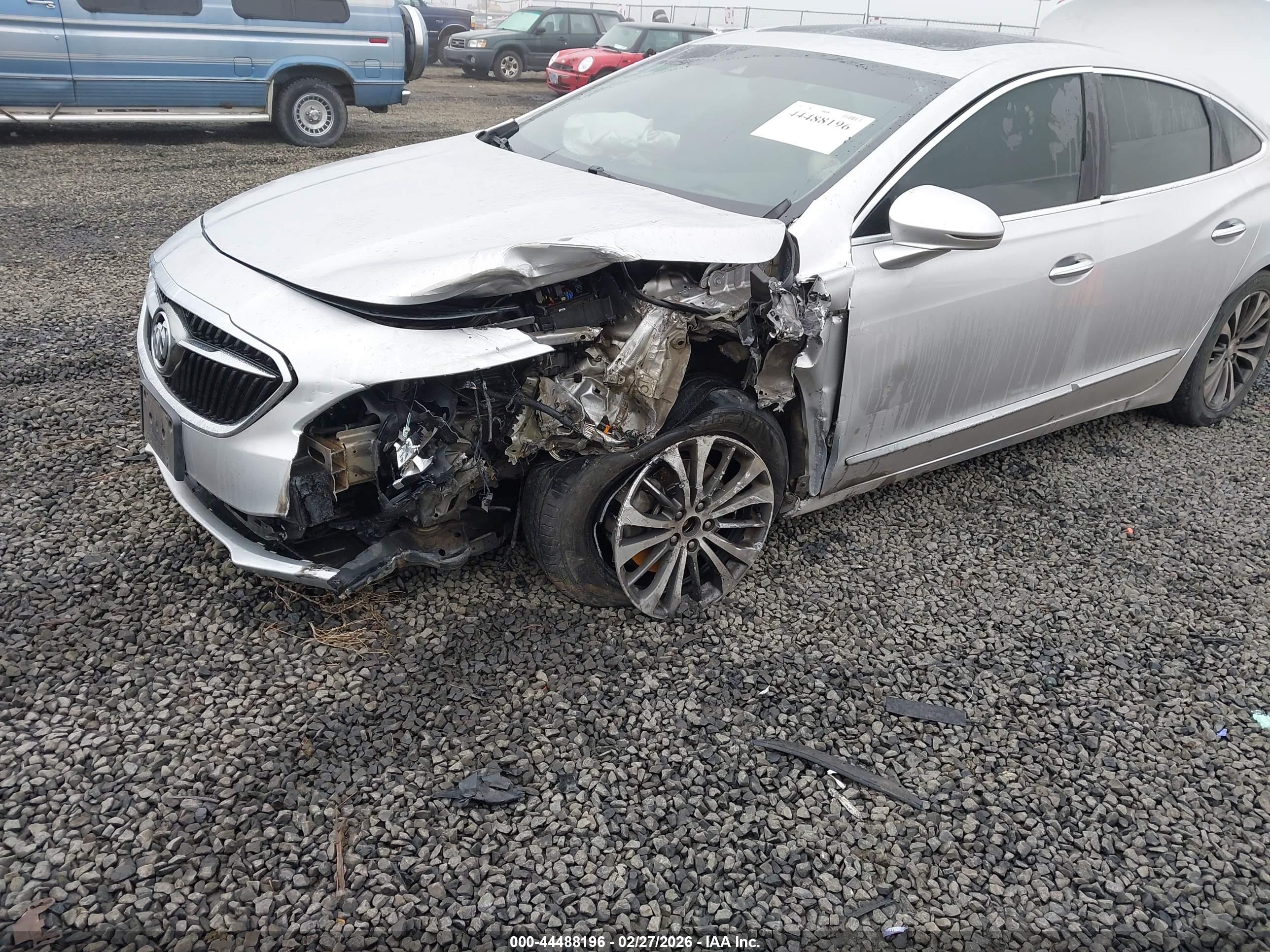 BUICK LACROSSE image 6