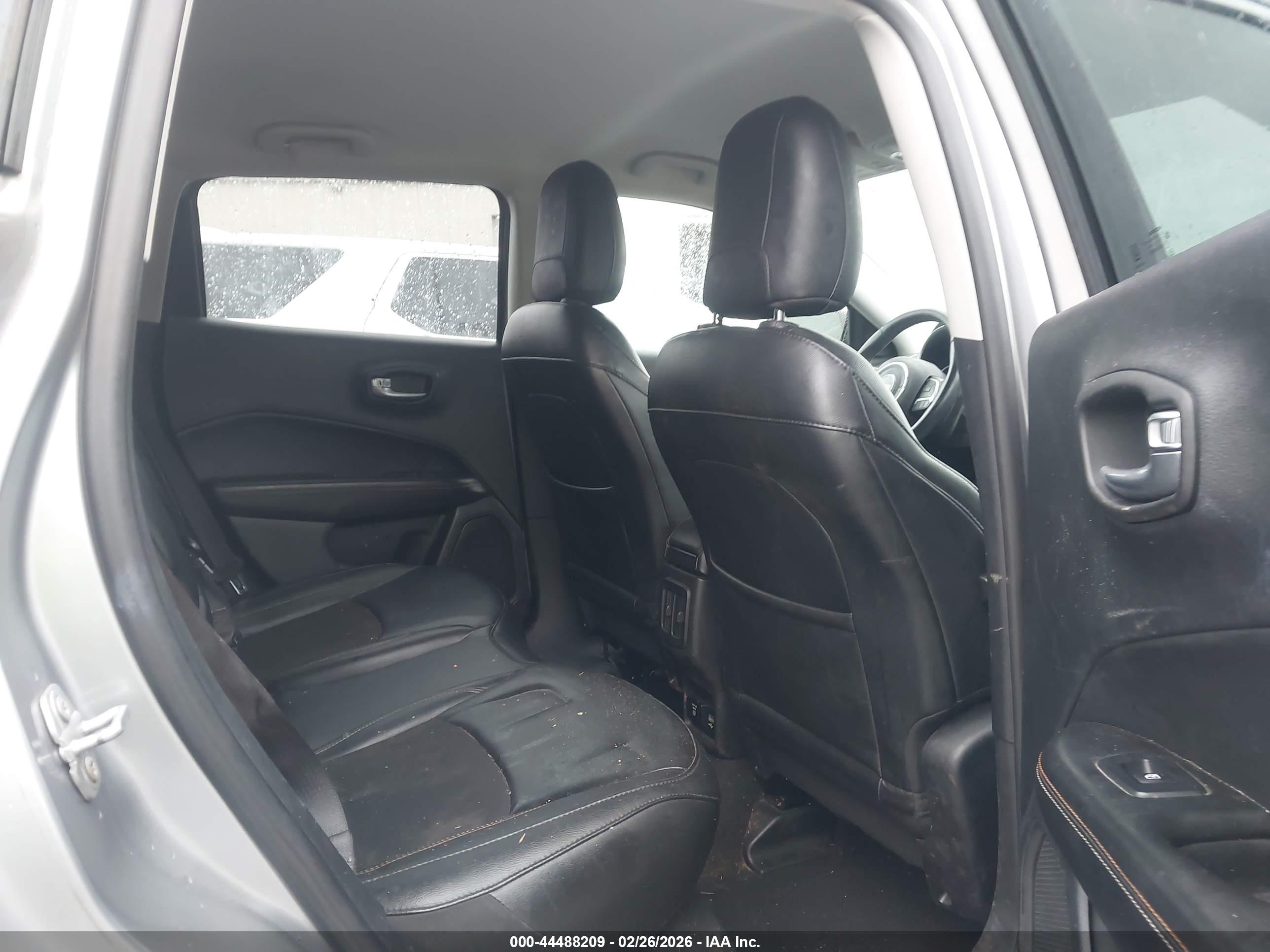 JEEP COMPASS image 8