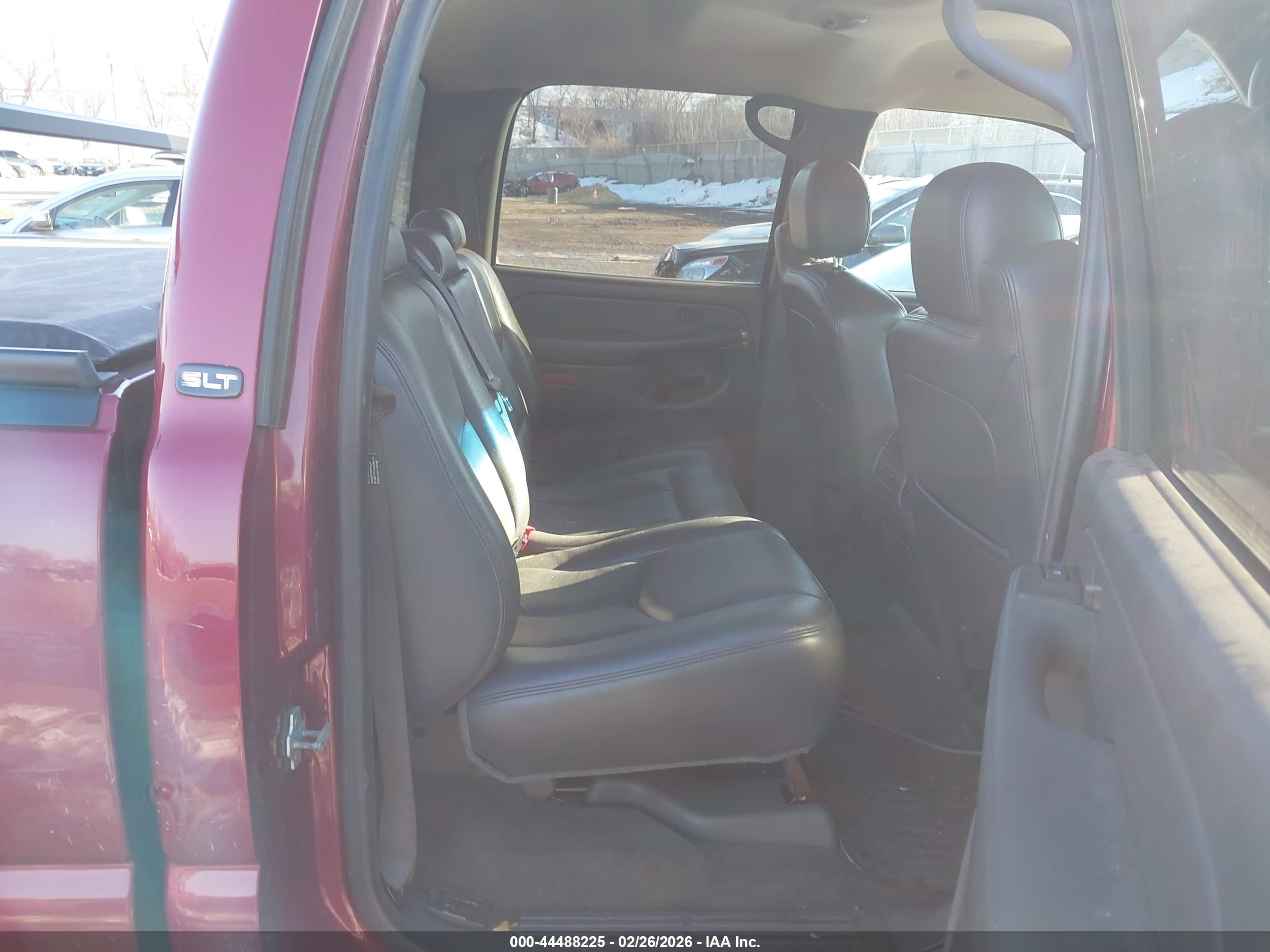 GMC SIERRA image 8