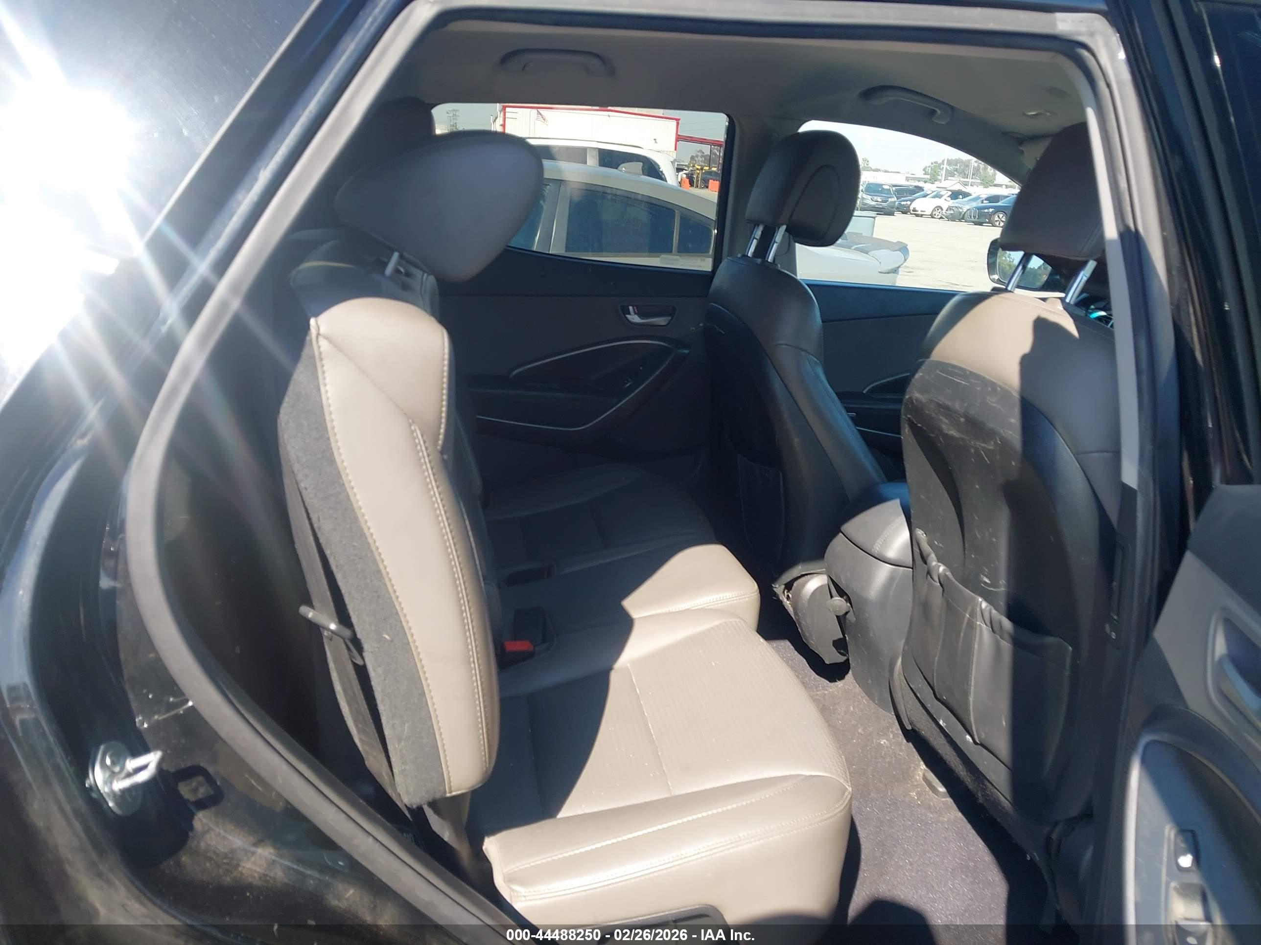 HYUNDAI SANTA image 8