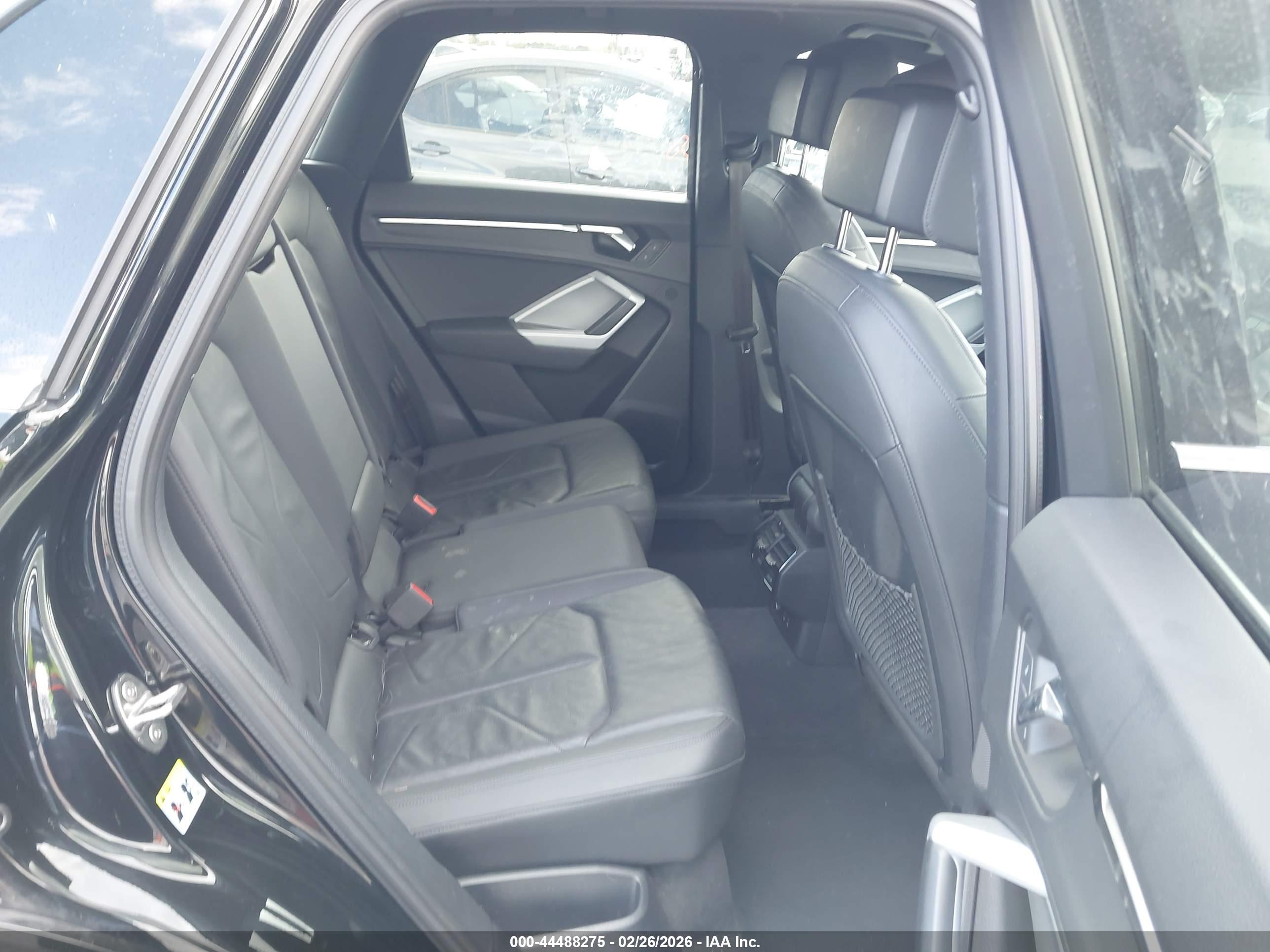 AUDI Q3 image 8