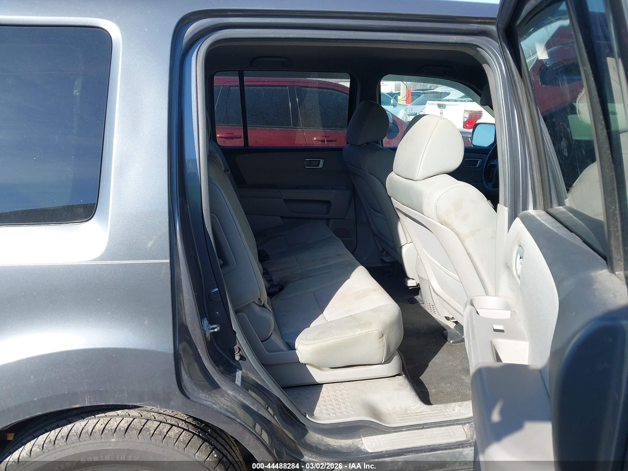 HONDA PILOT image 8