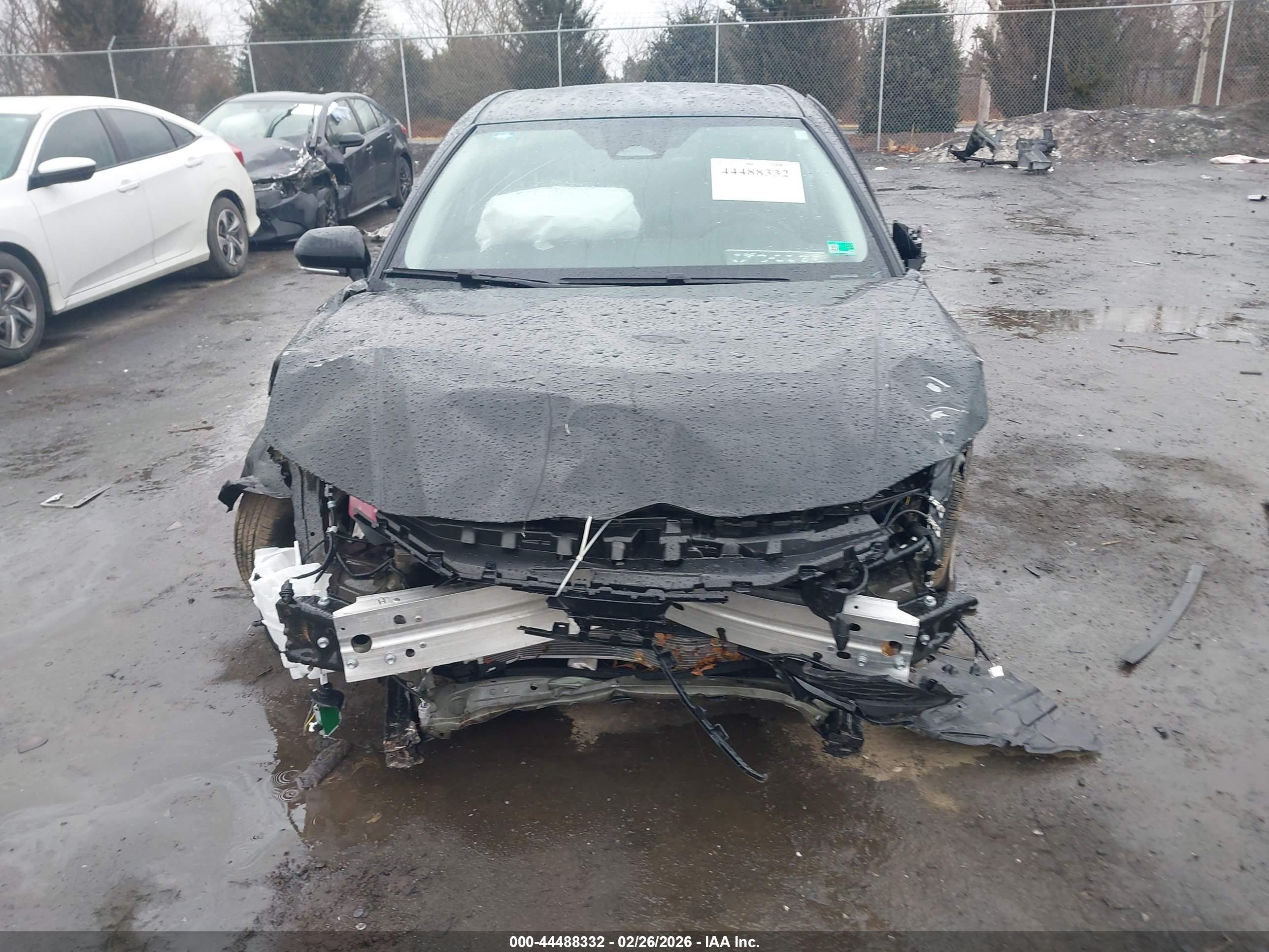 TOYOTA CAMRY image 6