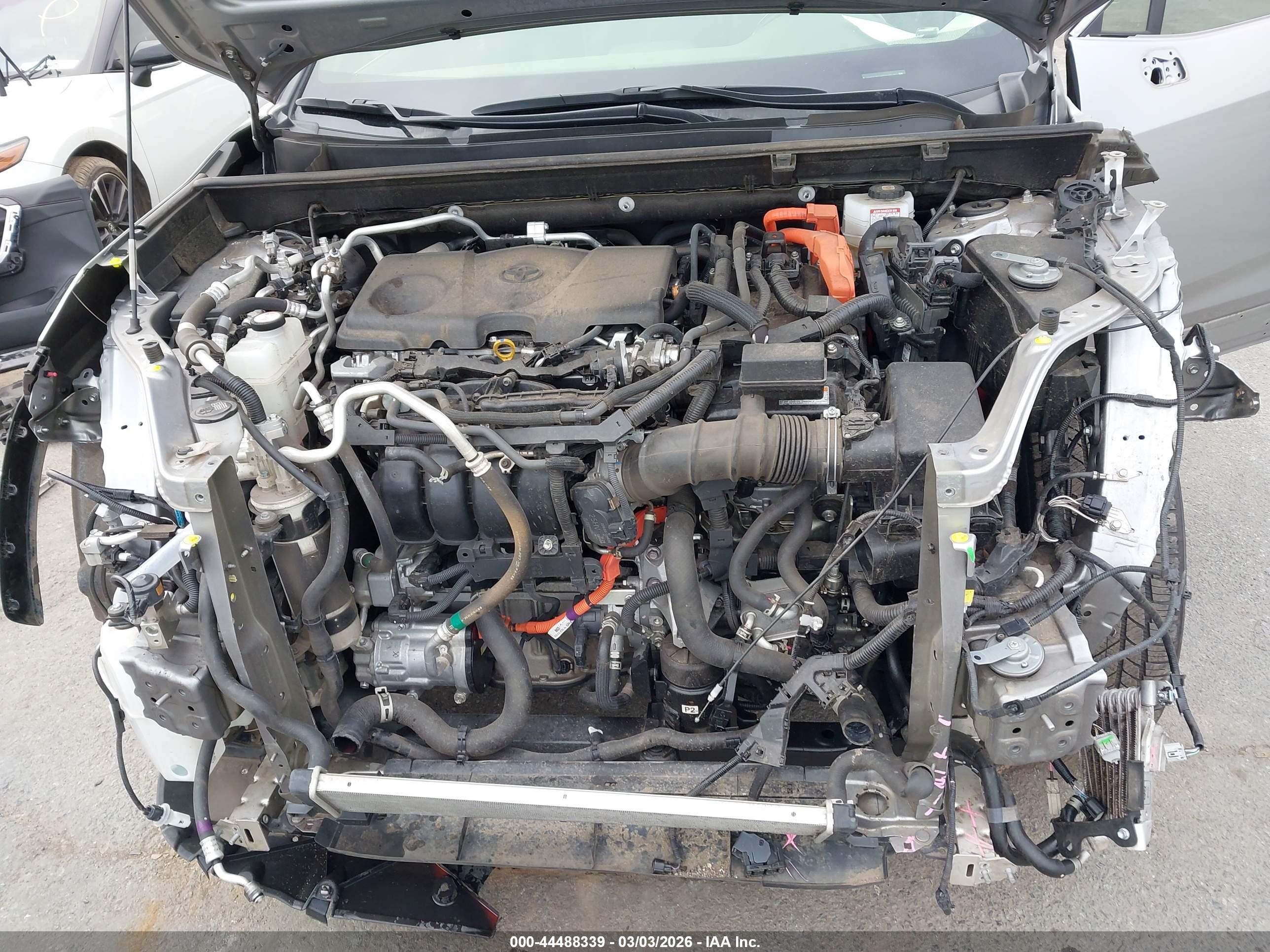 TOYOTA RAV4 image 10