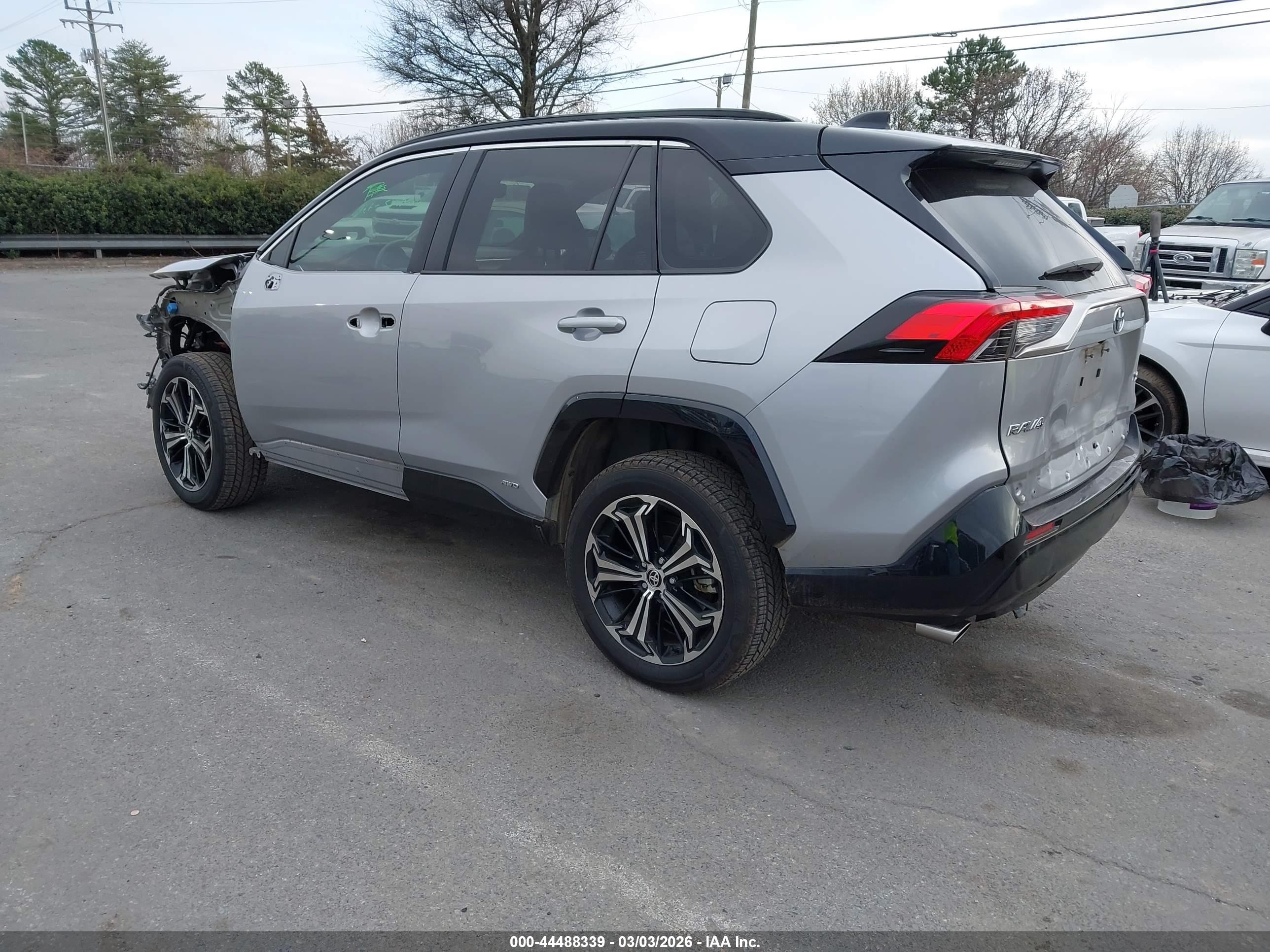 TOYOTA RAV4 image 3