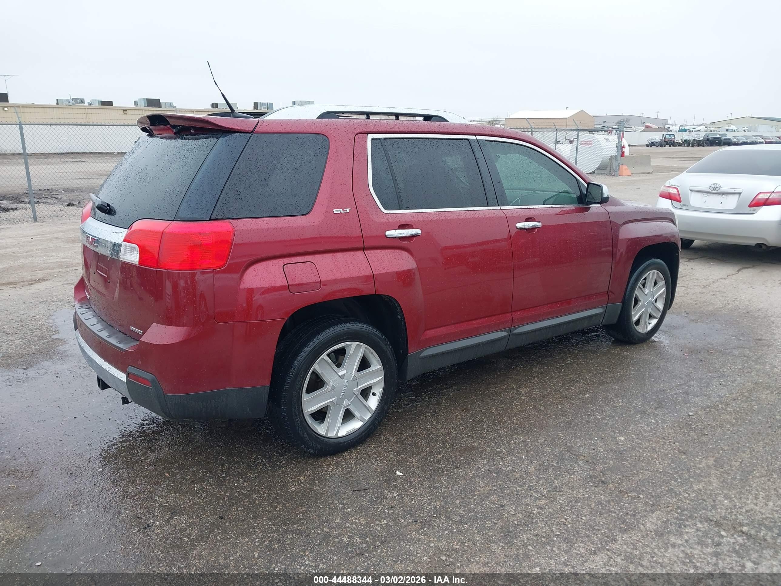 GMC TERRAIN image 4