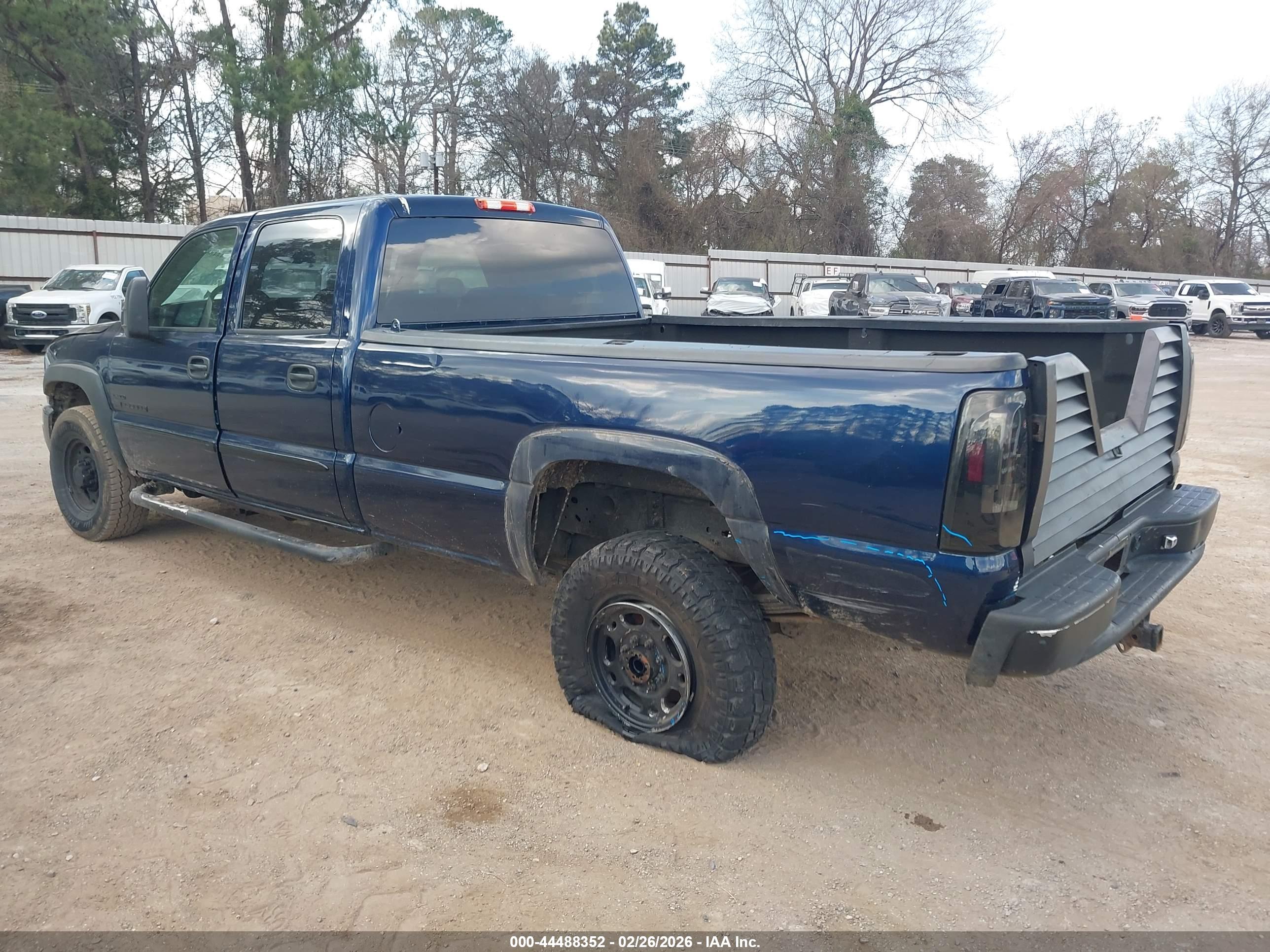 GMC SIERRA image 3