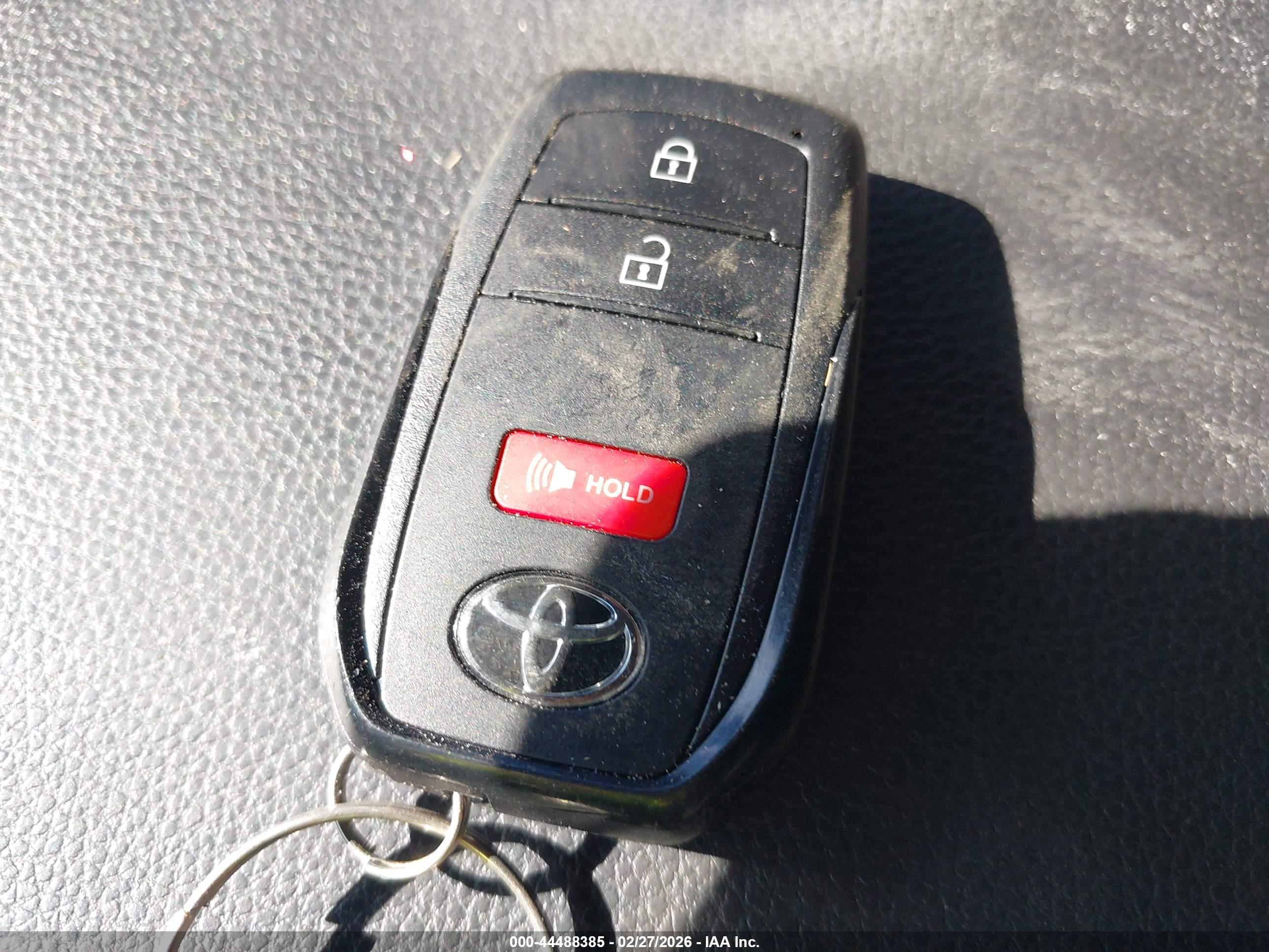TOYOTA 4RUNNER image 11