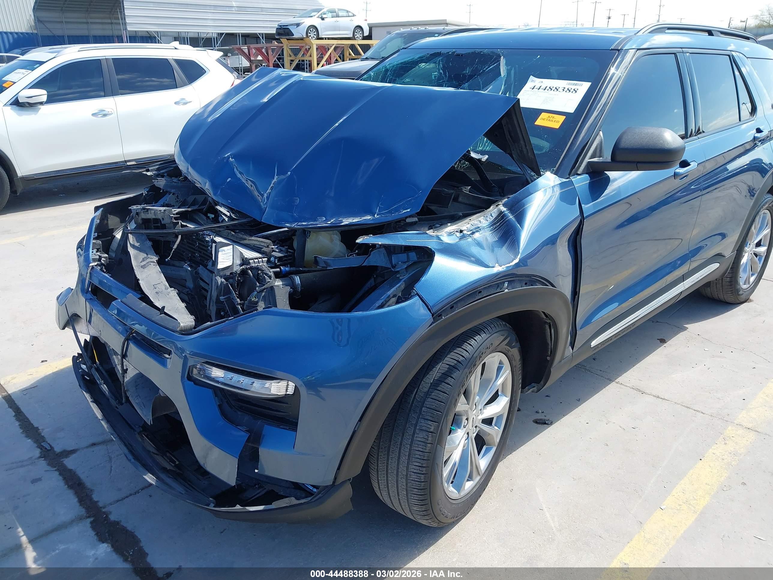 FORD EXPLORER image 6