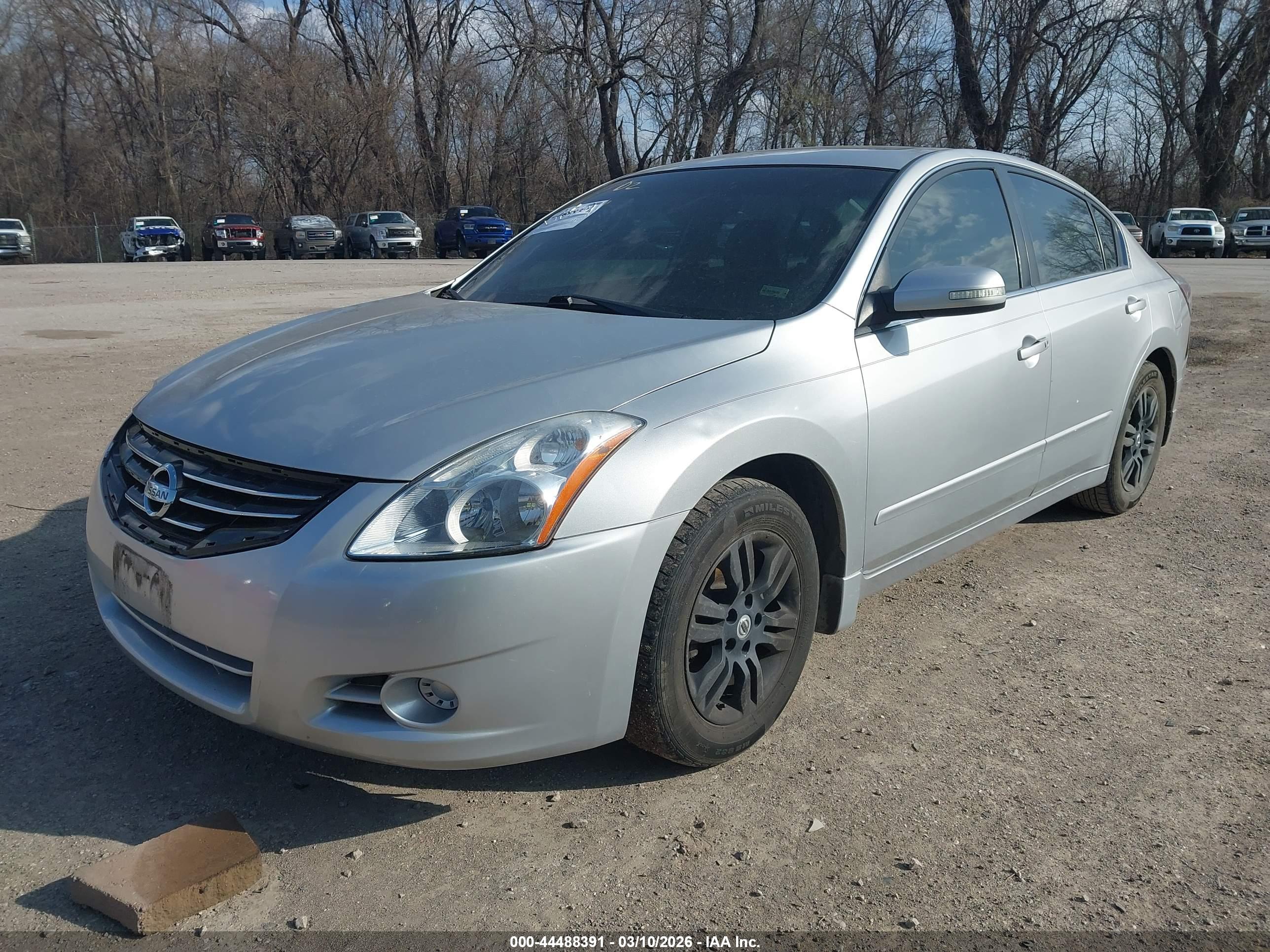 NISSAN ALTIMA image 2