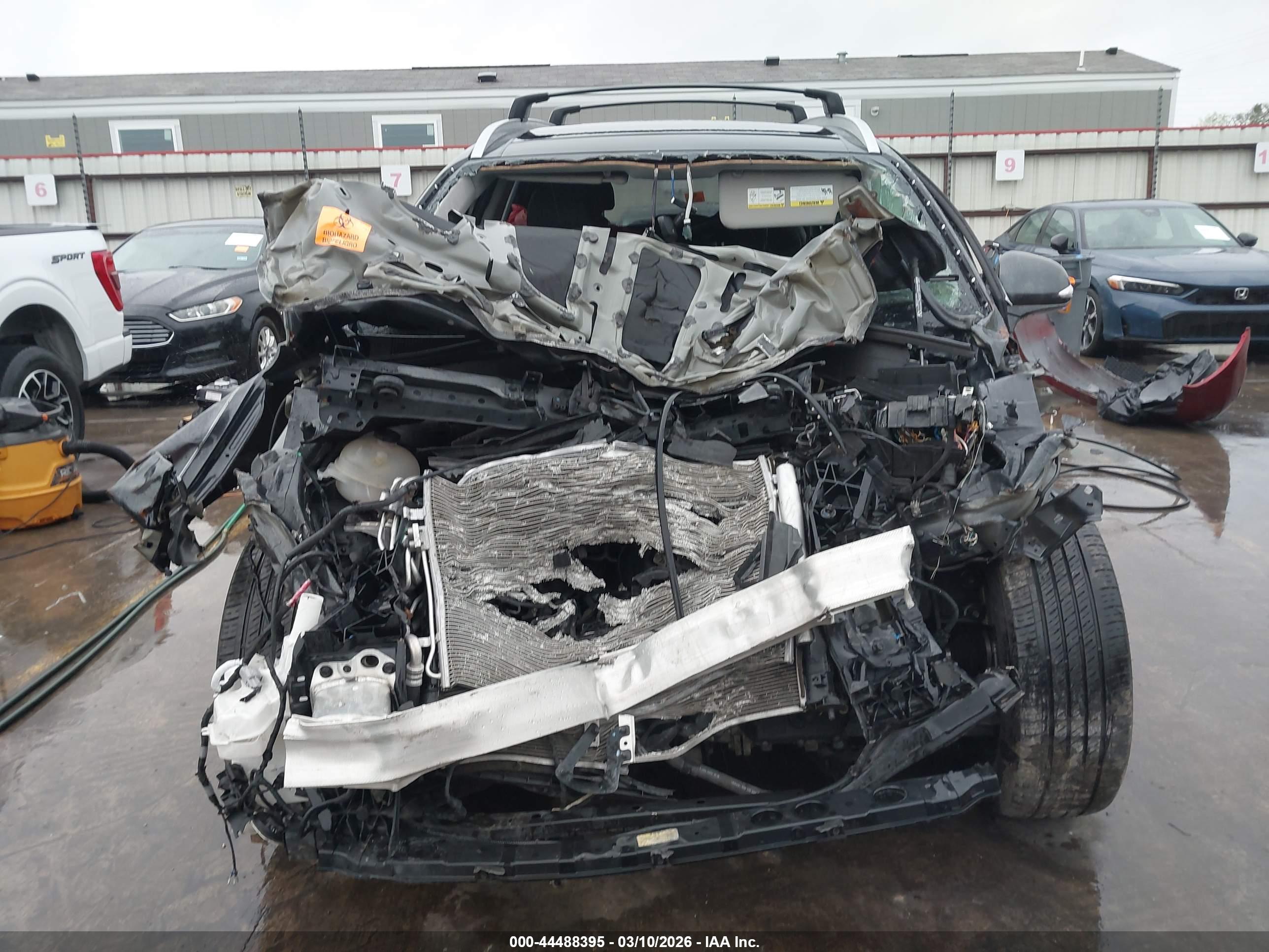 HYUNDAI SANTA image 6