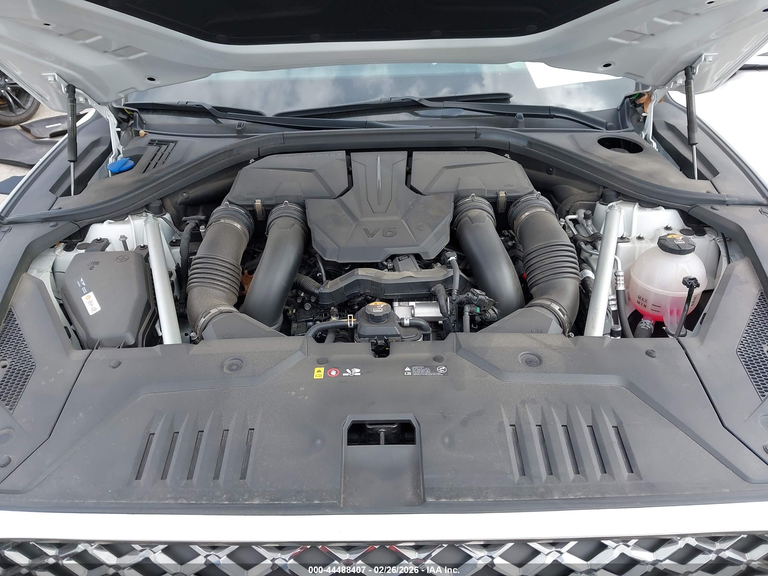 GENESIS GV70 image 10